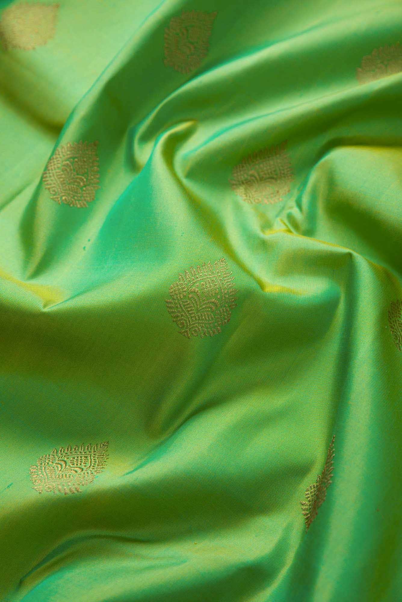 Pure Silk Pure Zari Light Green Dual Tone Kanchipuram Saree