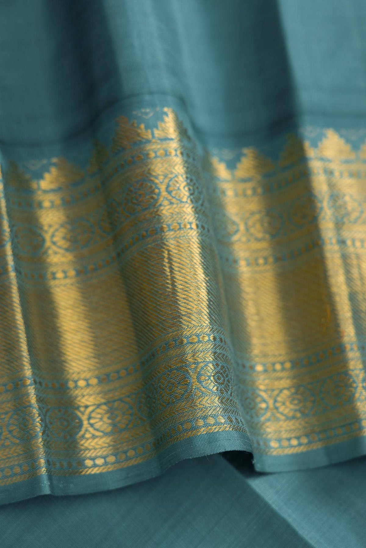 Bottle Green Kanchipuram Silk Saree