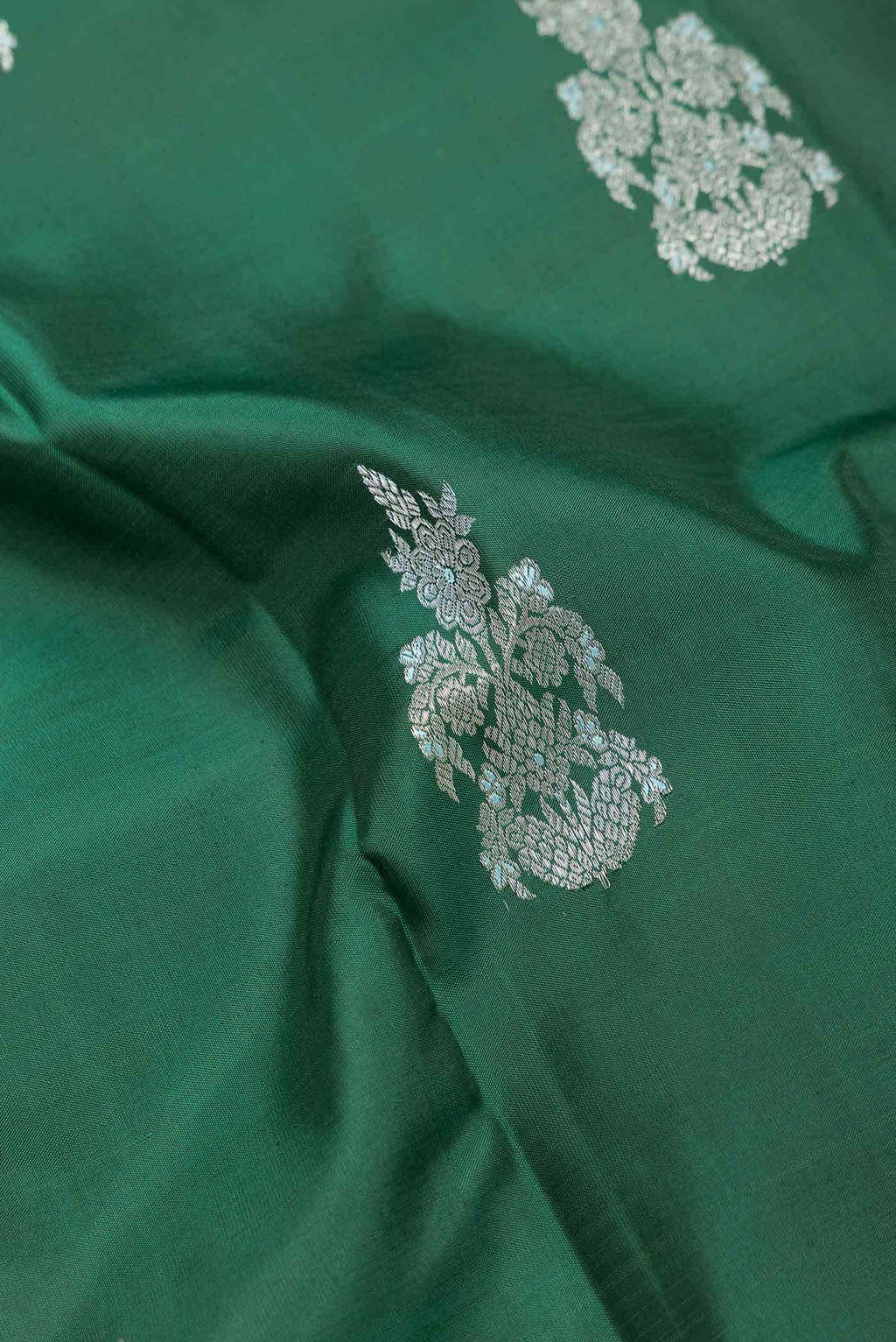 Pure Silk Pure Zari Bottle Green Dual Tone Kanchipuram Saree