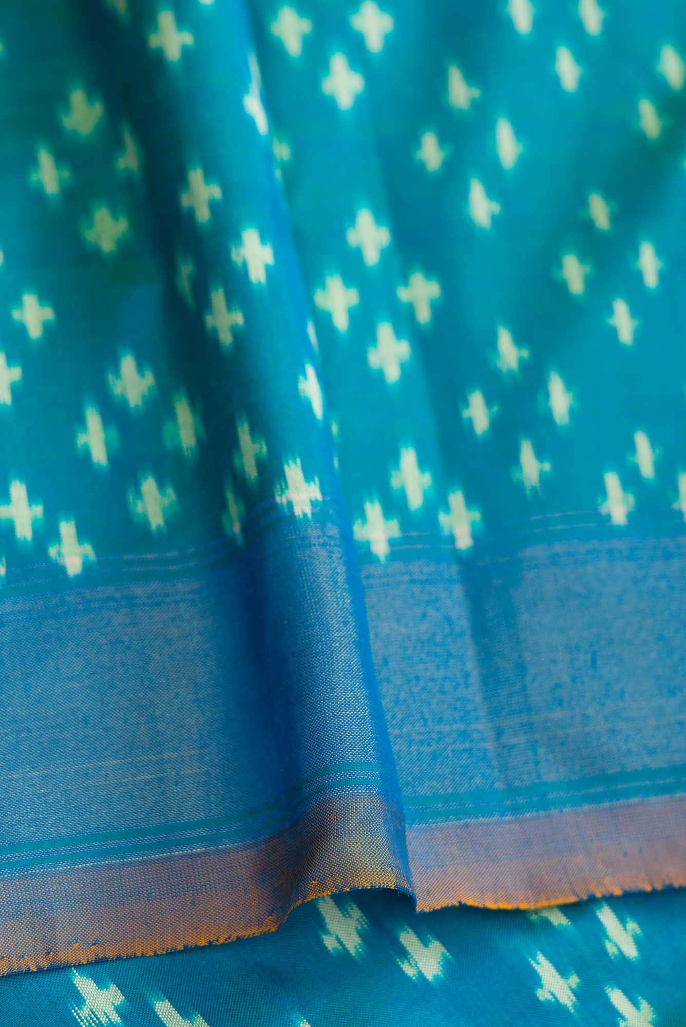 Off White Dual Tone Double Ikat Saree