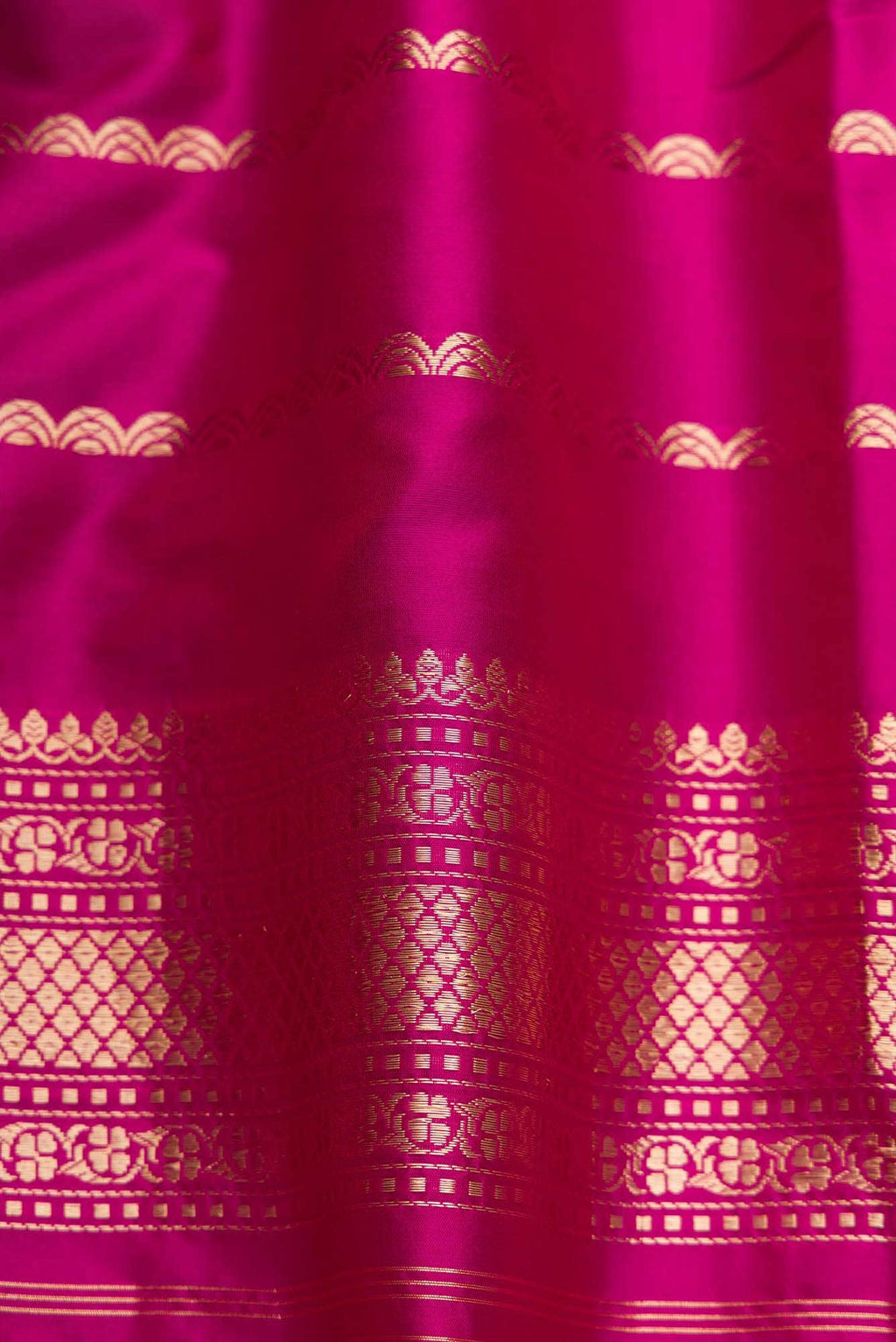 Pure Silk Pure Zari Rani Pink Dual Tone Banarasi Saree