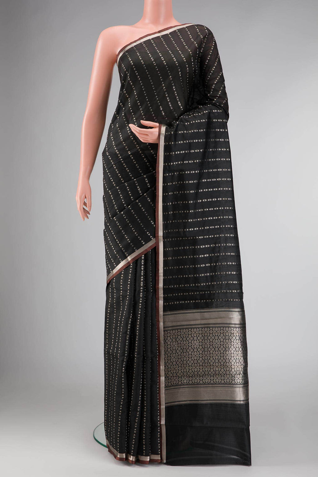 Black Dual Tone Blended Banarasi Silk Saree