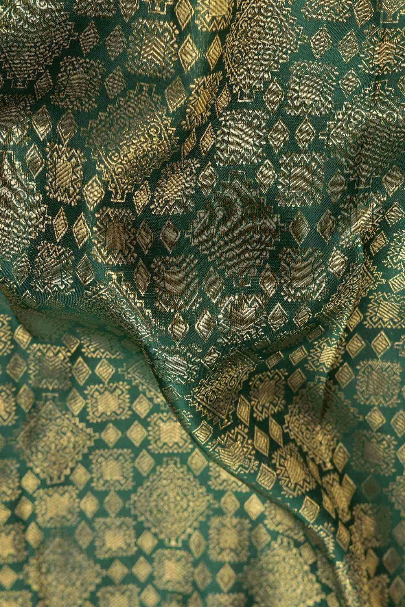 Green Dual Tone Kanchipuram Silk Saree