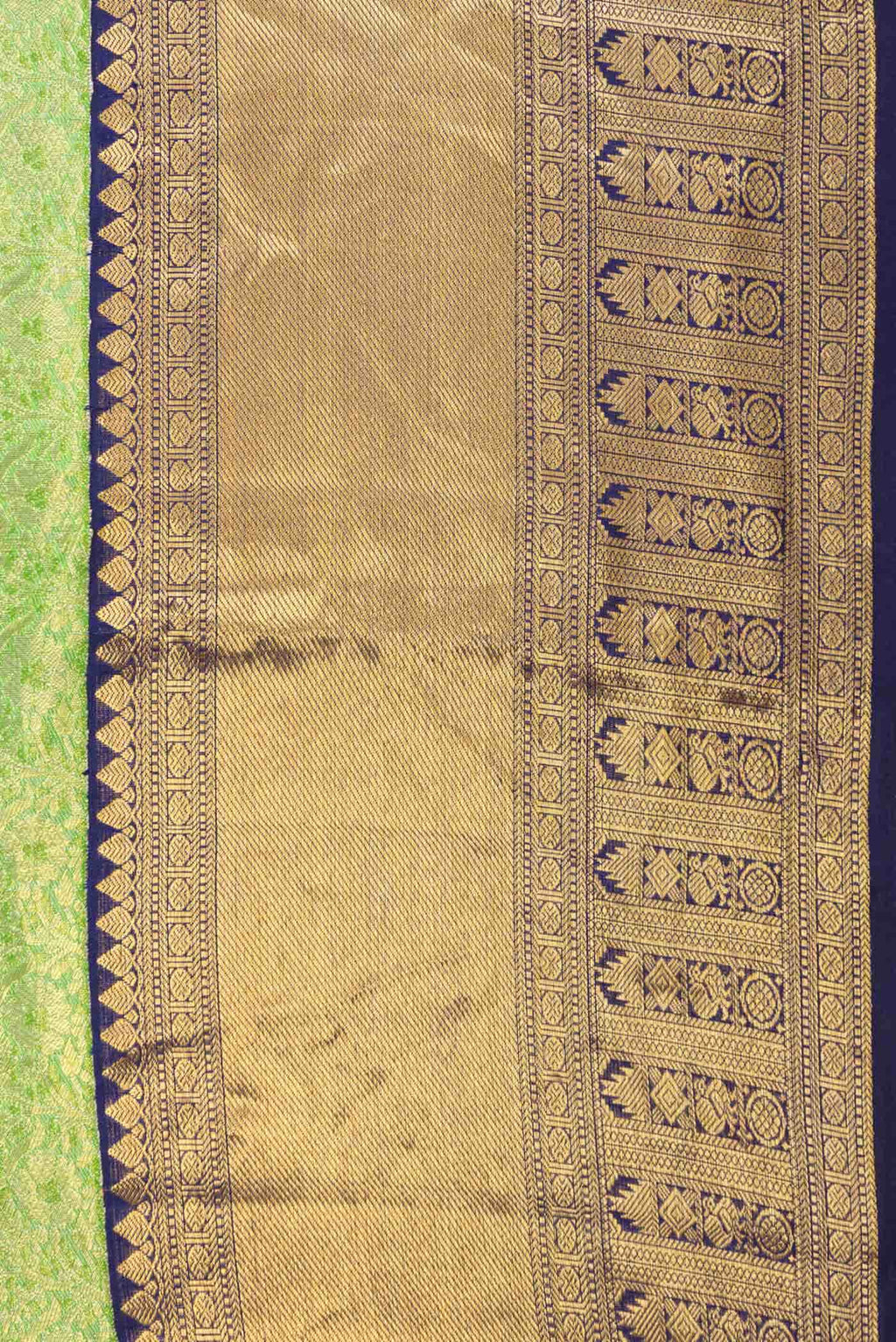 Green Dual Tone Kanchipuram Silk Saree
