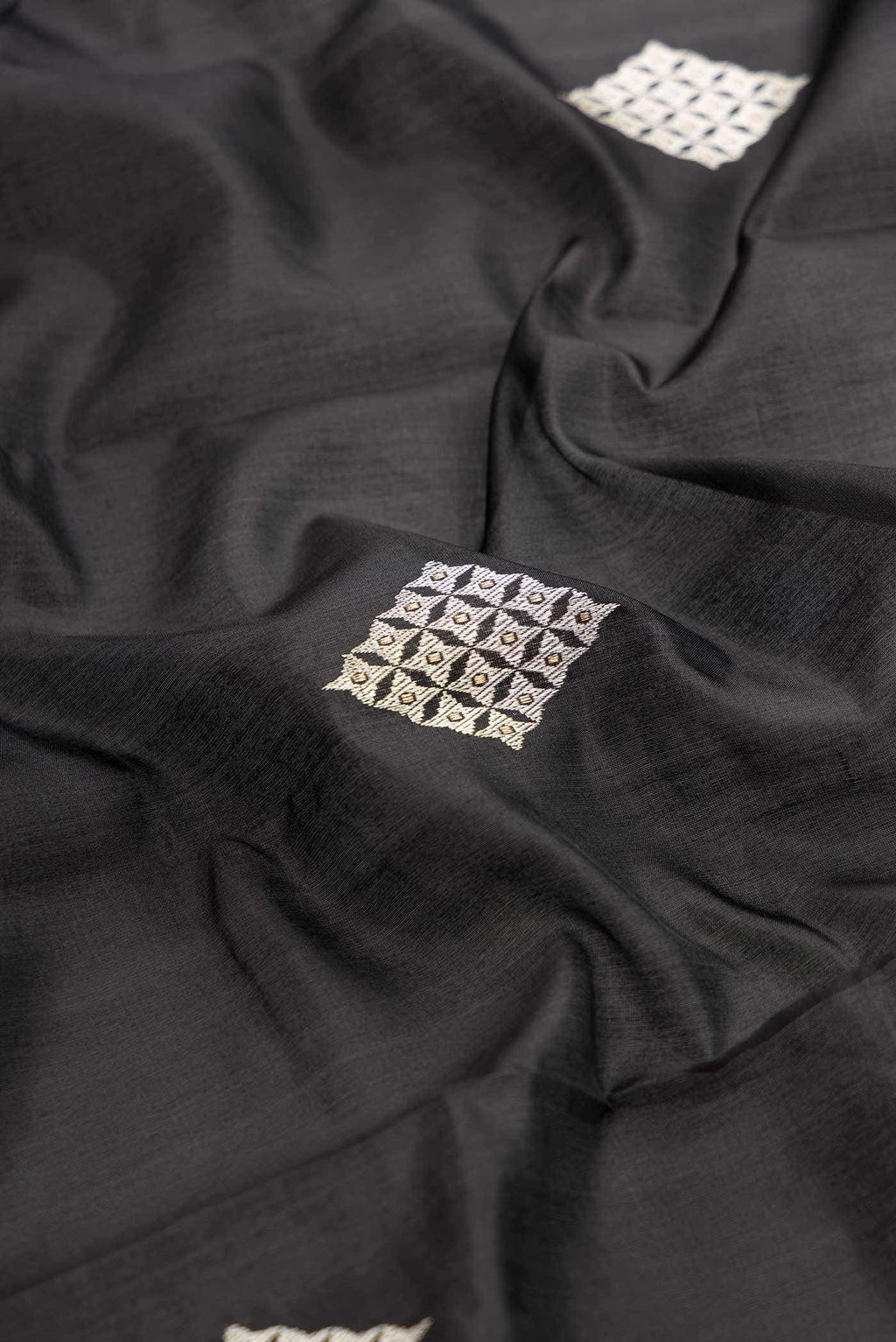 Black Dual Tone Banarasi Silk Saree