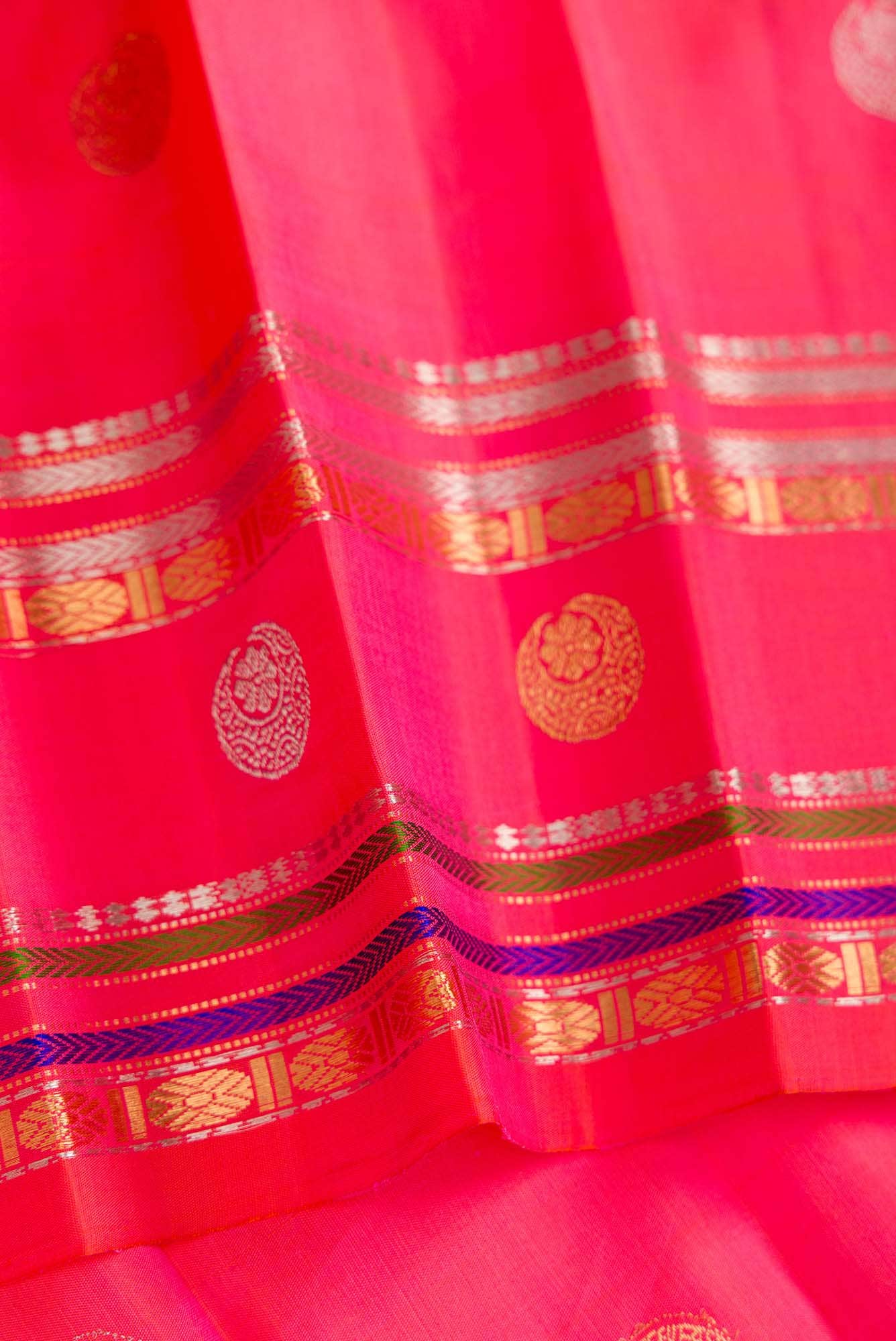 Royal Blue Dual Tone Gadwal Silk Saree