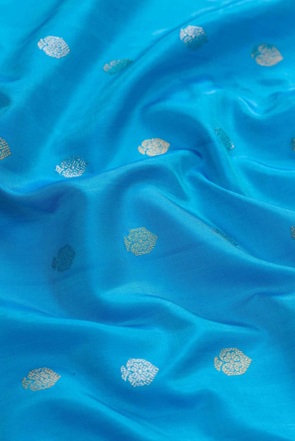 Sky Blue Dual Tone Gadwal Silk Saree