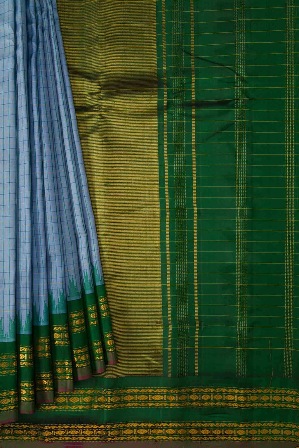 Green Dual Tone Gadwal Silk Saree