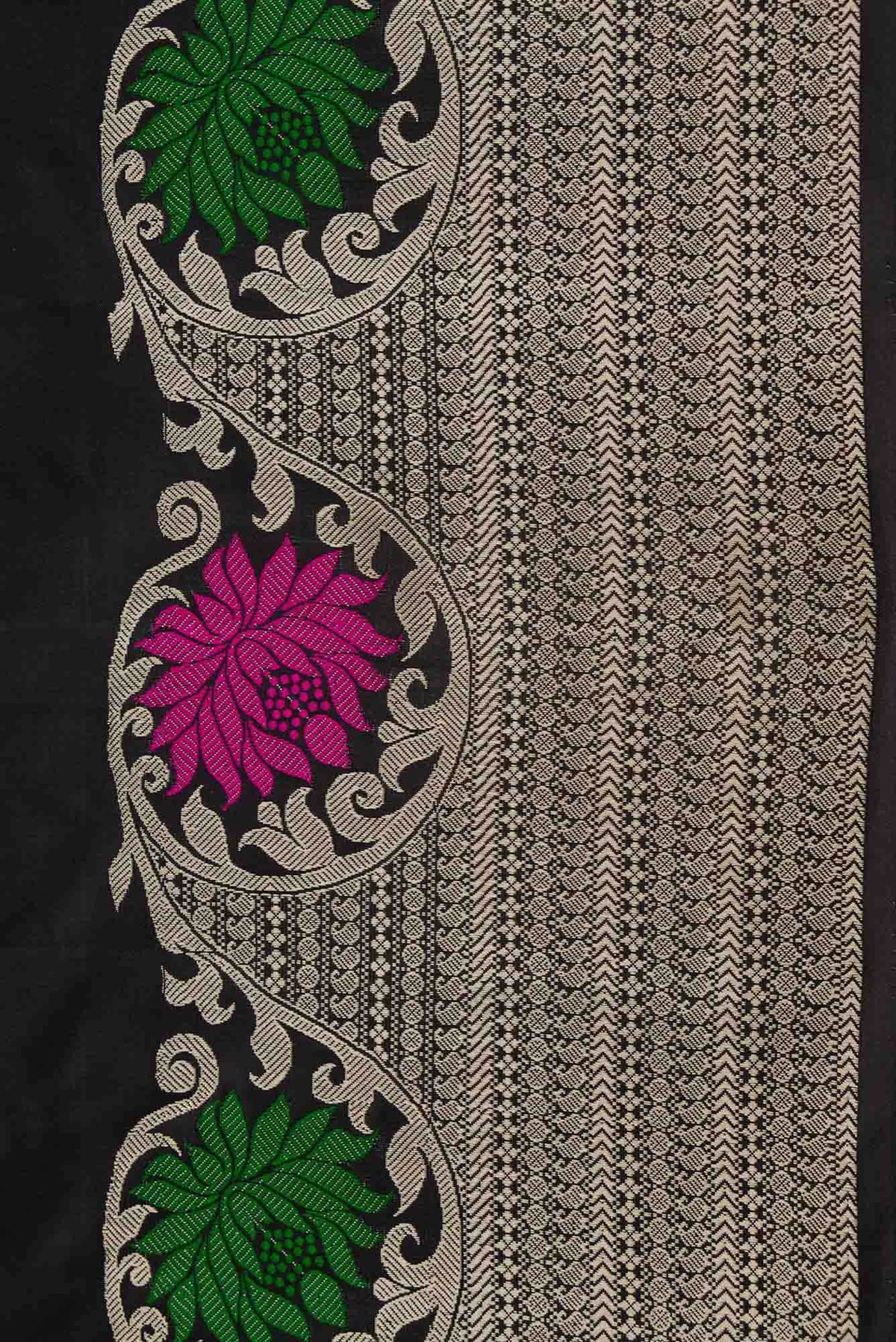 Black Dual Tone Gadwal Silk Saree