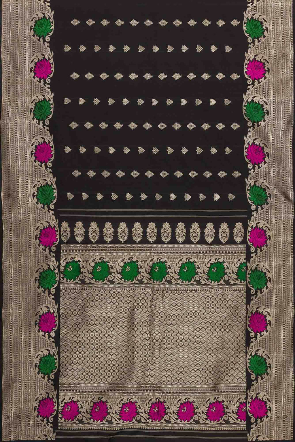 Black Dual Tone Gadwal Silk Saree