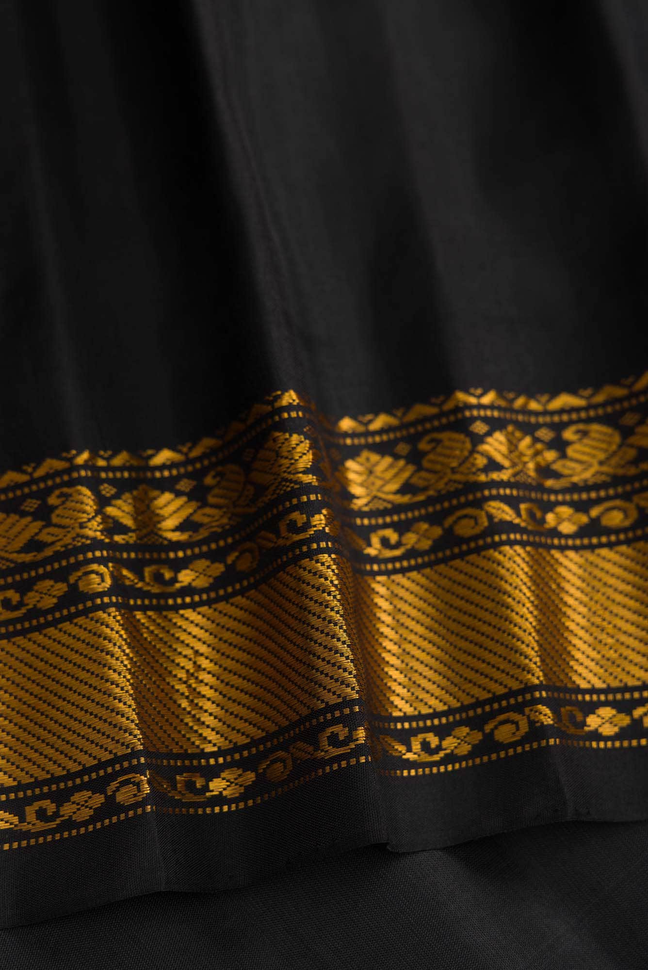 Pink Dual Tone Gadwal Silk Saree