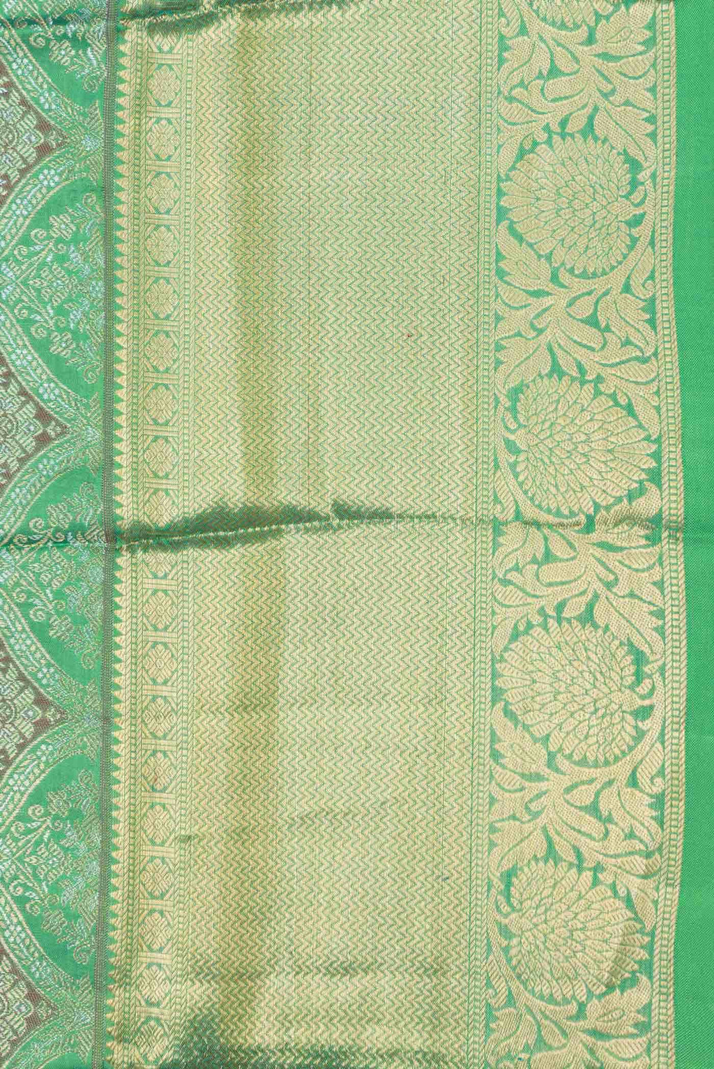 Parrot Green Dual Tone Kanchipuram Silk Saree