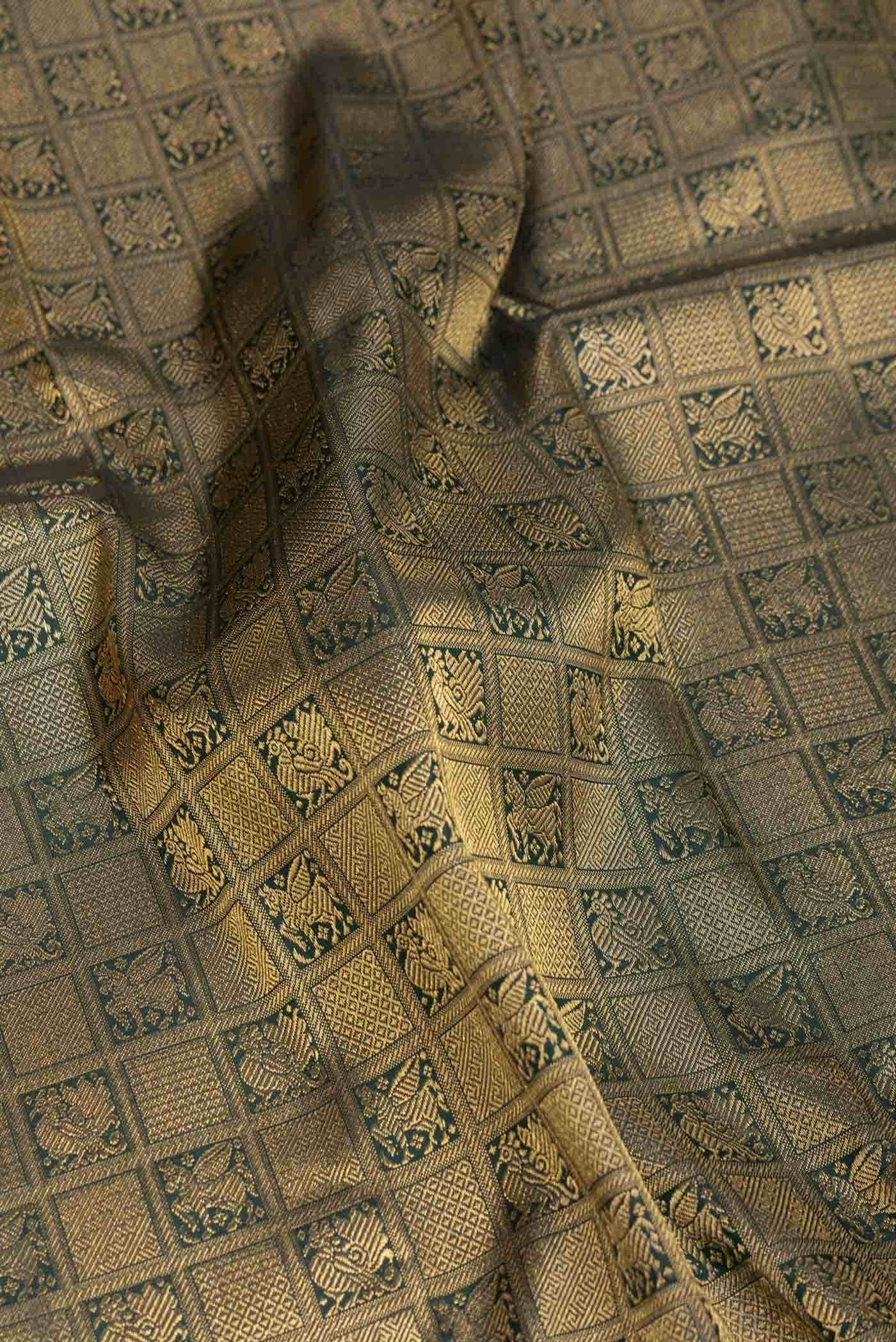 Bottle Green Dual Tone Kanchipuram Silk Saree