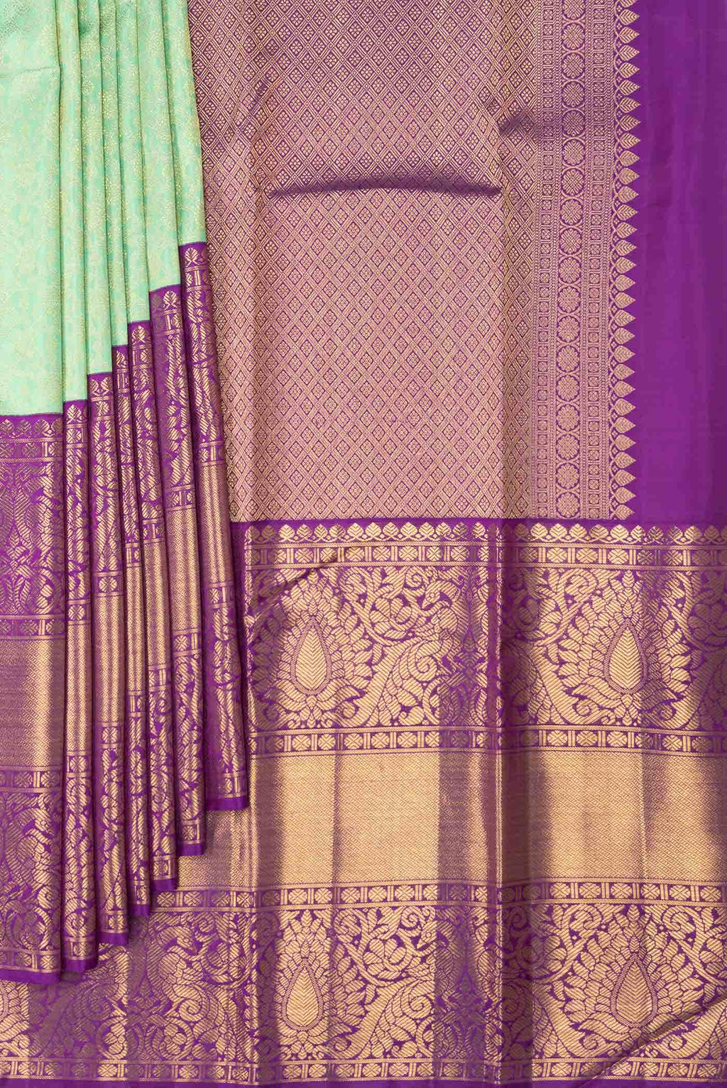 Parrot Green Dual Tone Kanchipuram Silk Saree