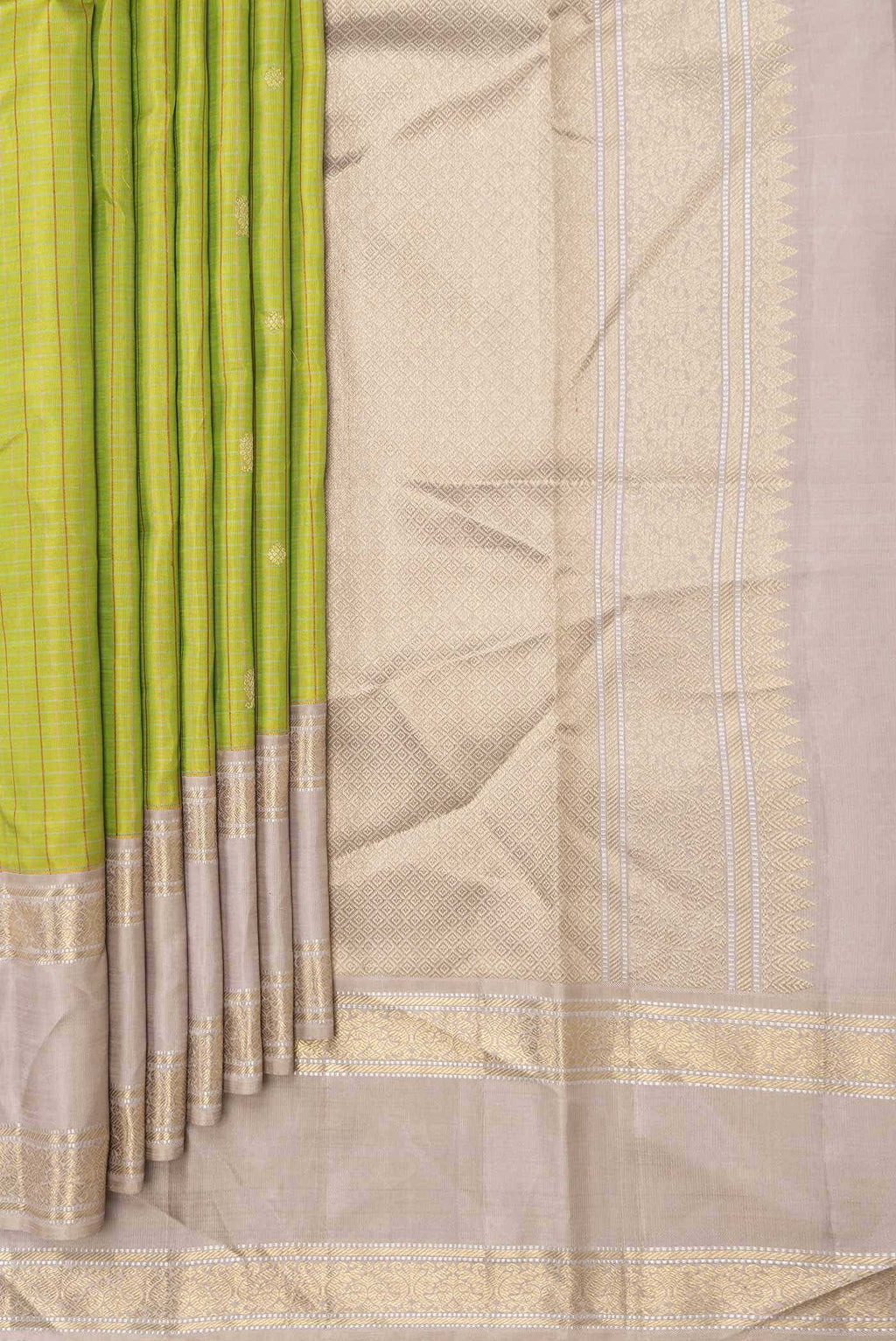 Pure Silk Pure Zari Parrot Green Dual Tone Kanchipuram Saree