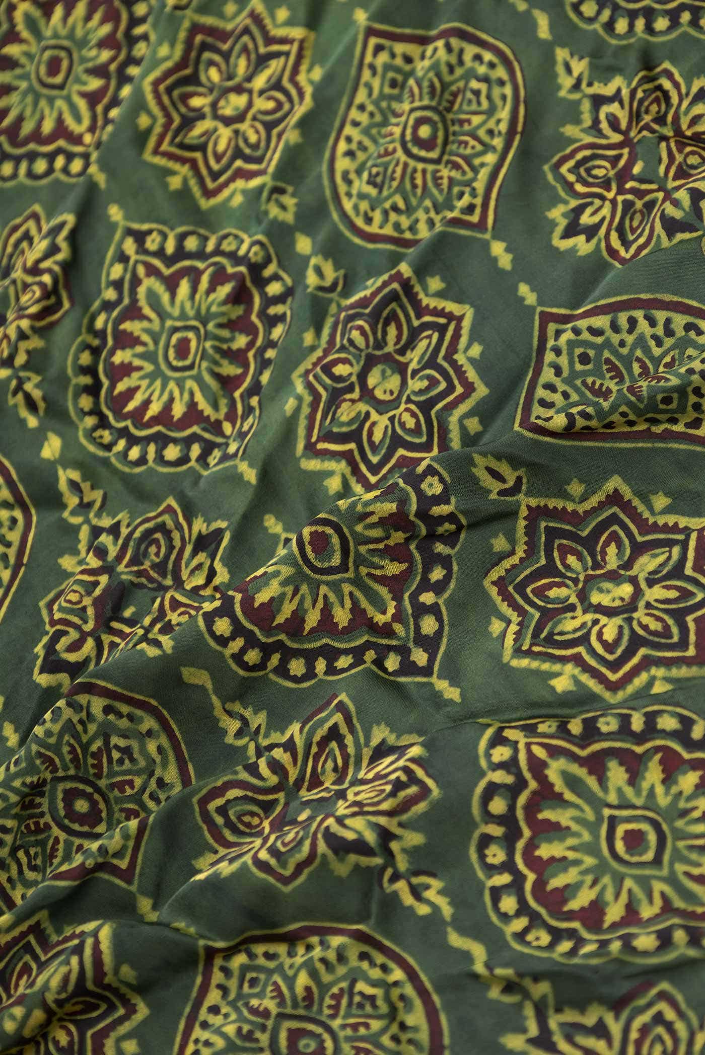 Green Dual Tone Blended Mysore Crepe Saree