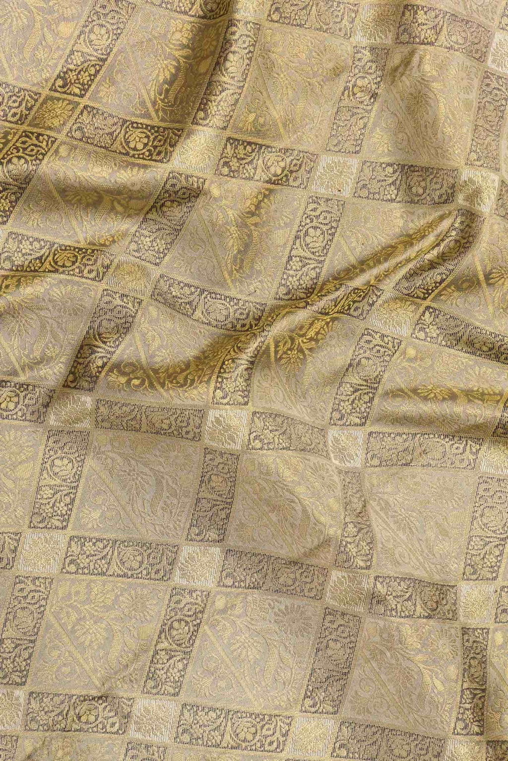 Davys Grey Dual Tone Kanchipuram Silk Saree