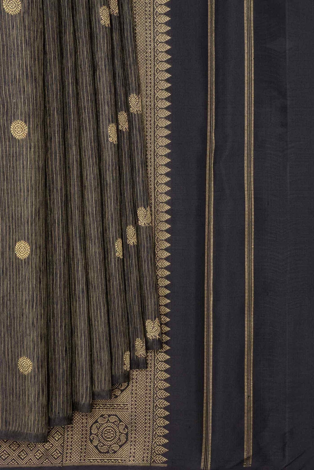 Pure Silk Pure Zari Black Dual Tone Kanchipuram Saree
