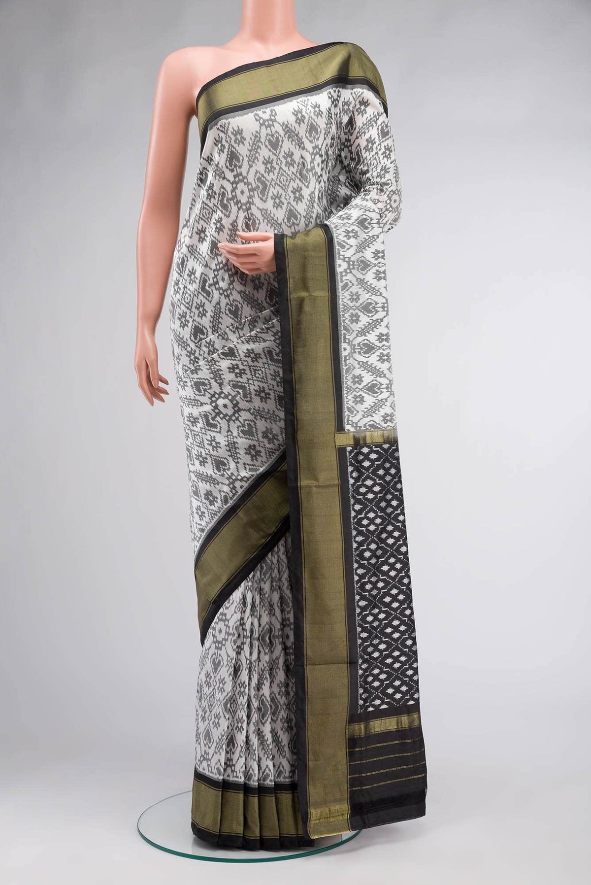White Pochampally Silk Saree