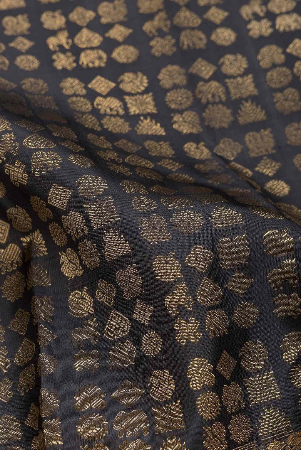 Black Dual Tone Kanchipuram Silk Saree