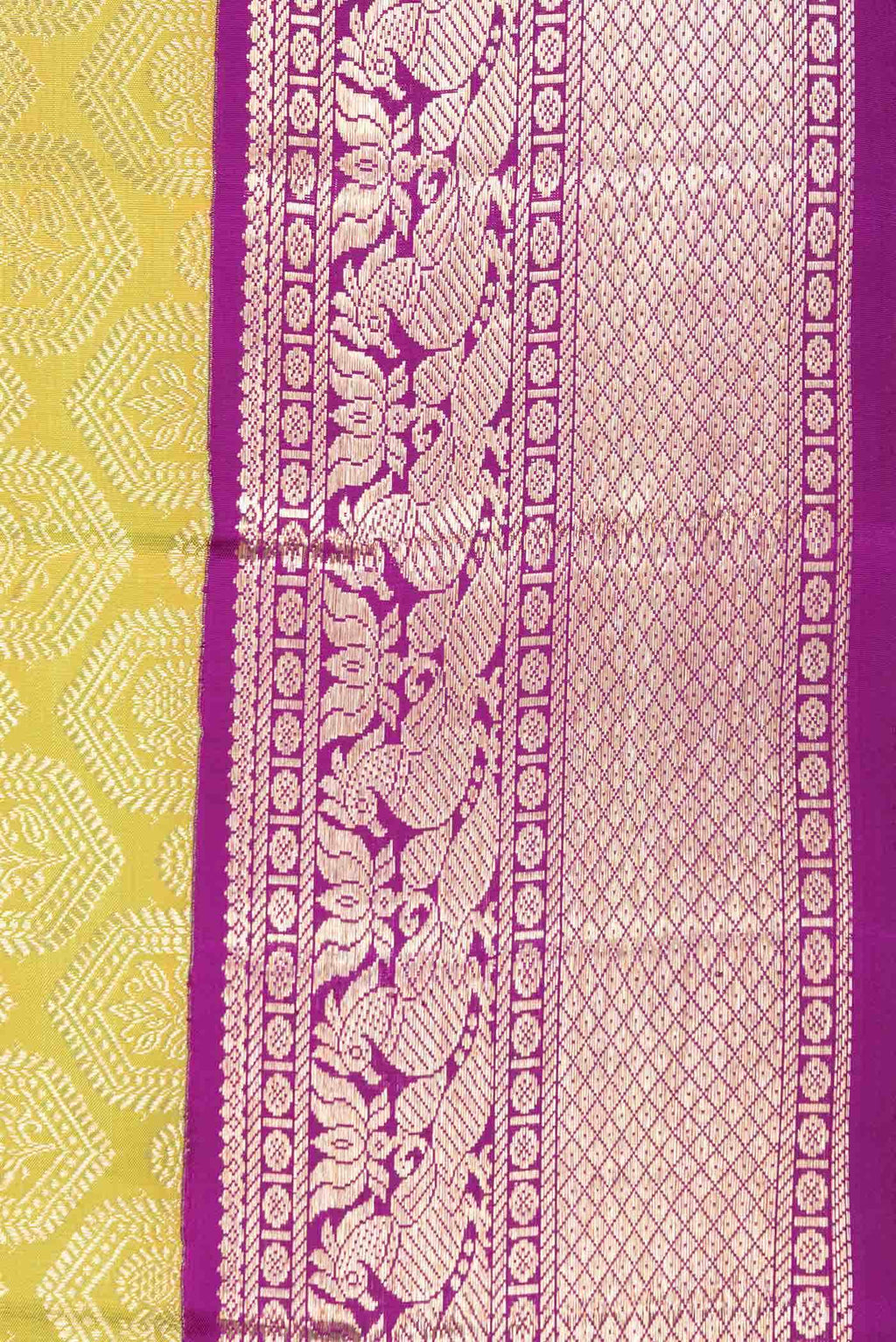 Mehandi Green Dual Tone Kanchipuram Silk Saree
