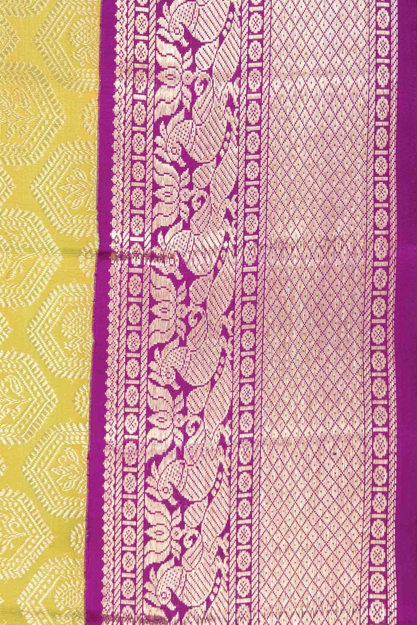 Mehandi Green Dual Tone Kanchipuram Silk Saree