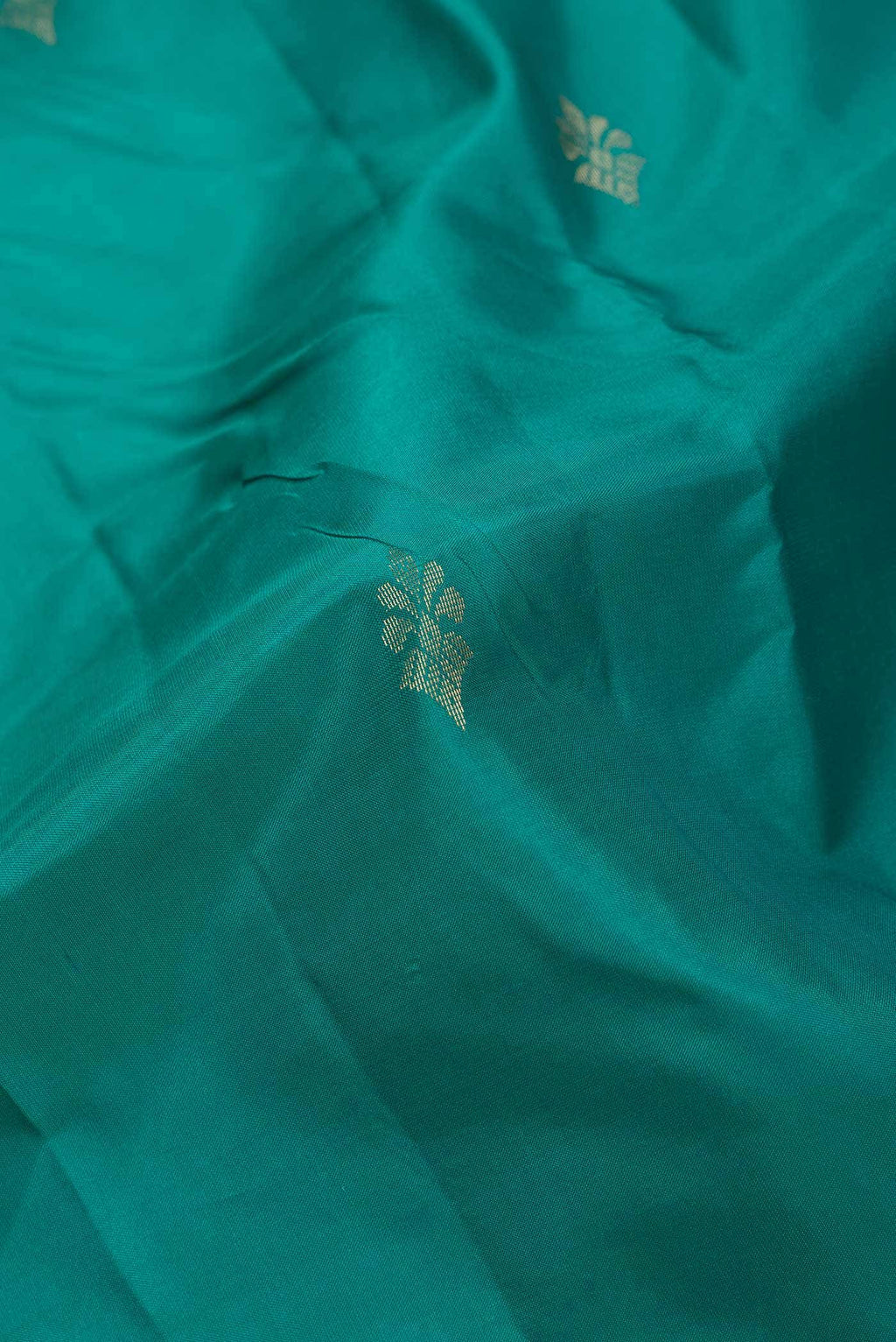 Green Dual Tone Kanchipuram Silk Saree
