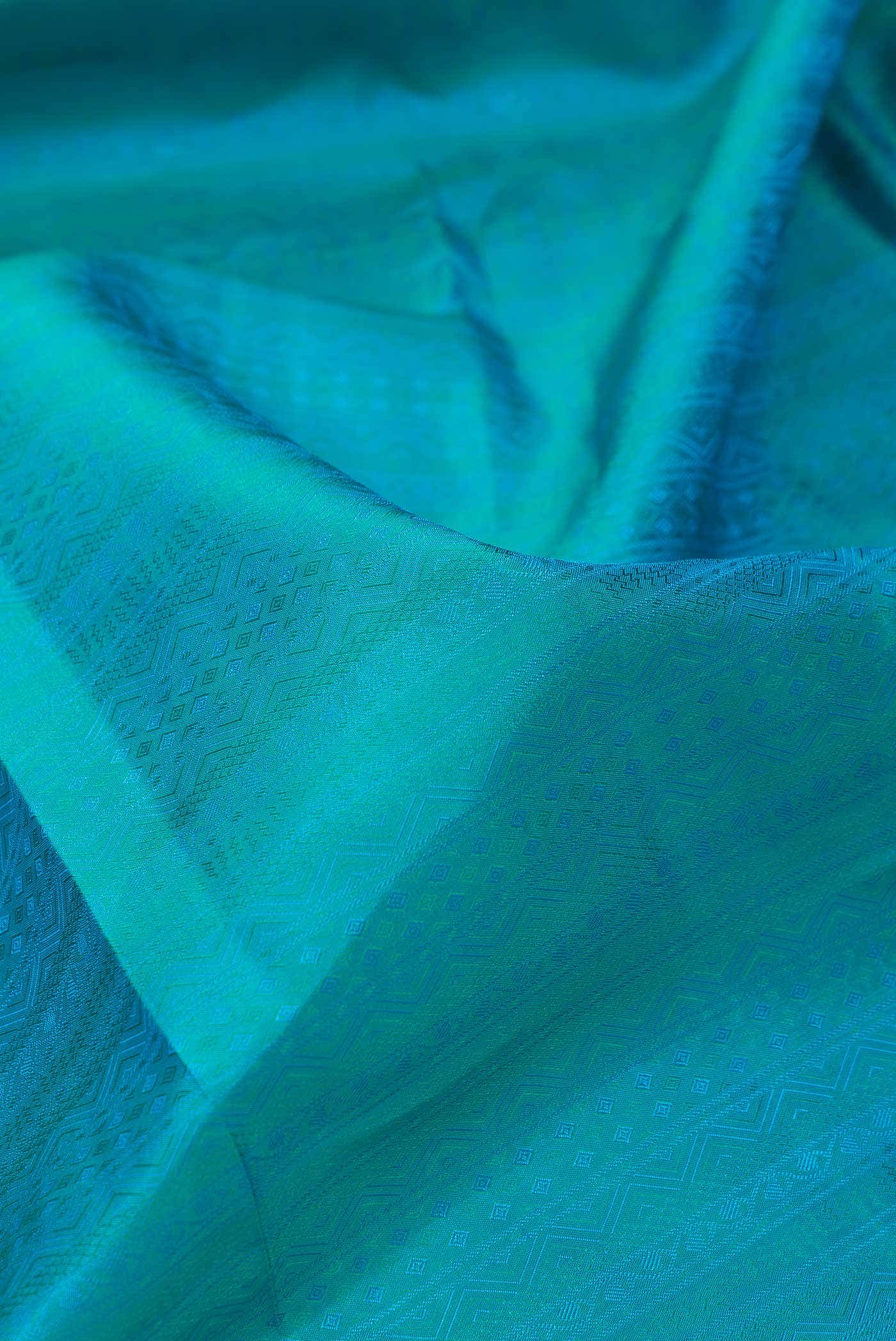 Green Dual Tone Kanchipuram Silk Saree