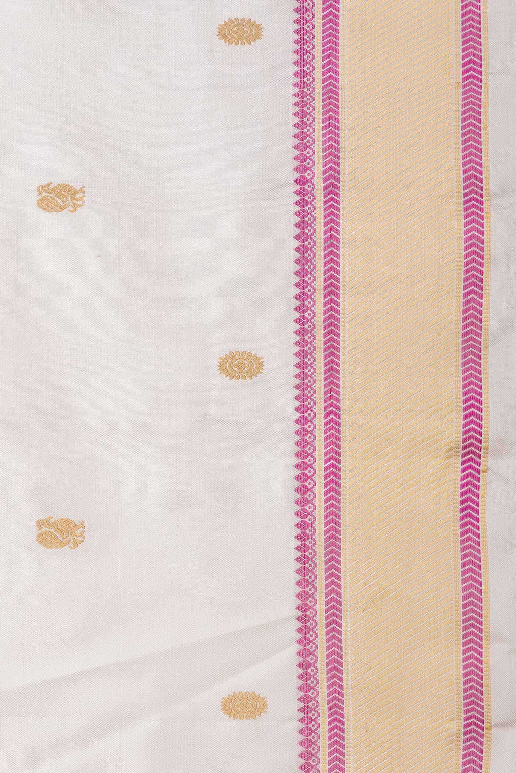 Off White Dual Tone Kanchipuram Silk Saree