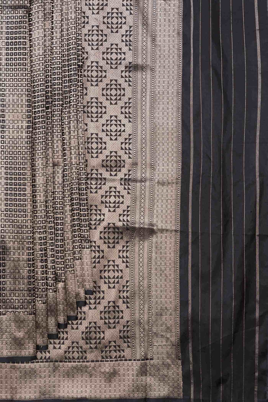 Black Dual Tone Banarasi Silk Saree