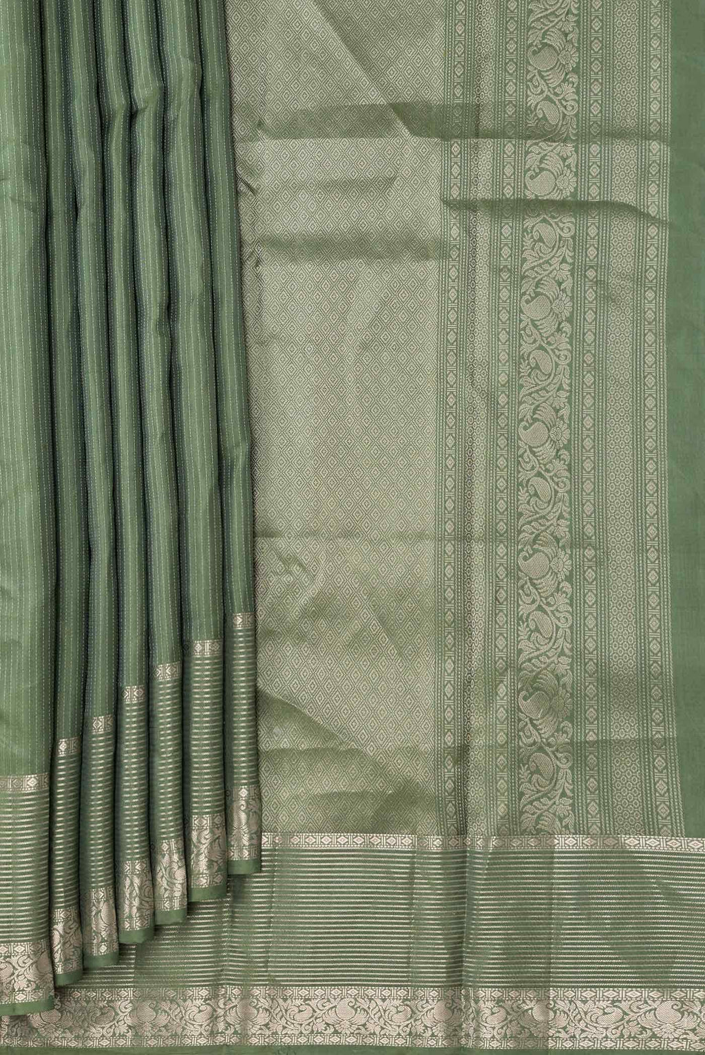 Green Dual Tone Kanchipuram Silk Saree