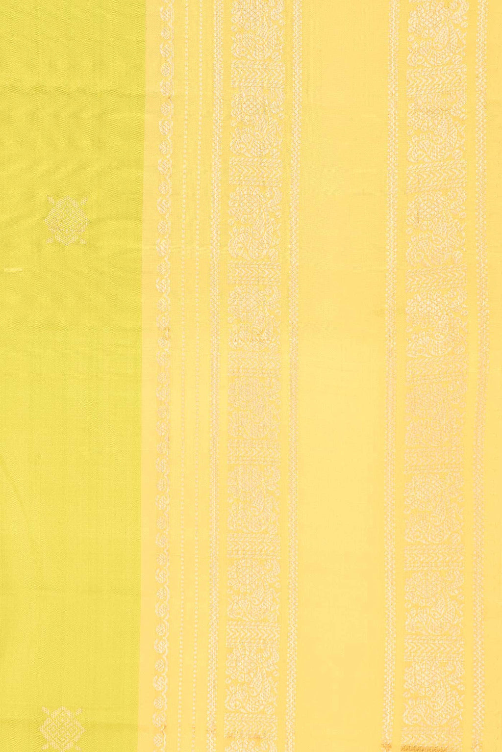 Parrot Green Dual Tone Kanchipuram Silk Saree