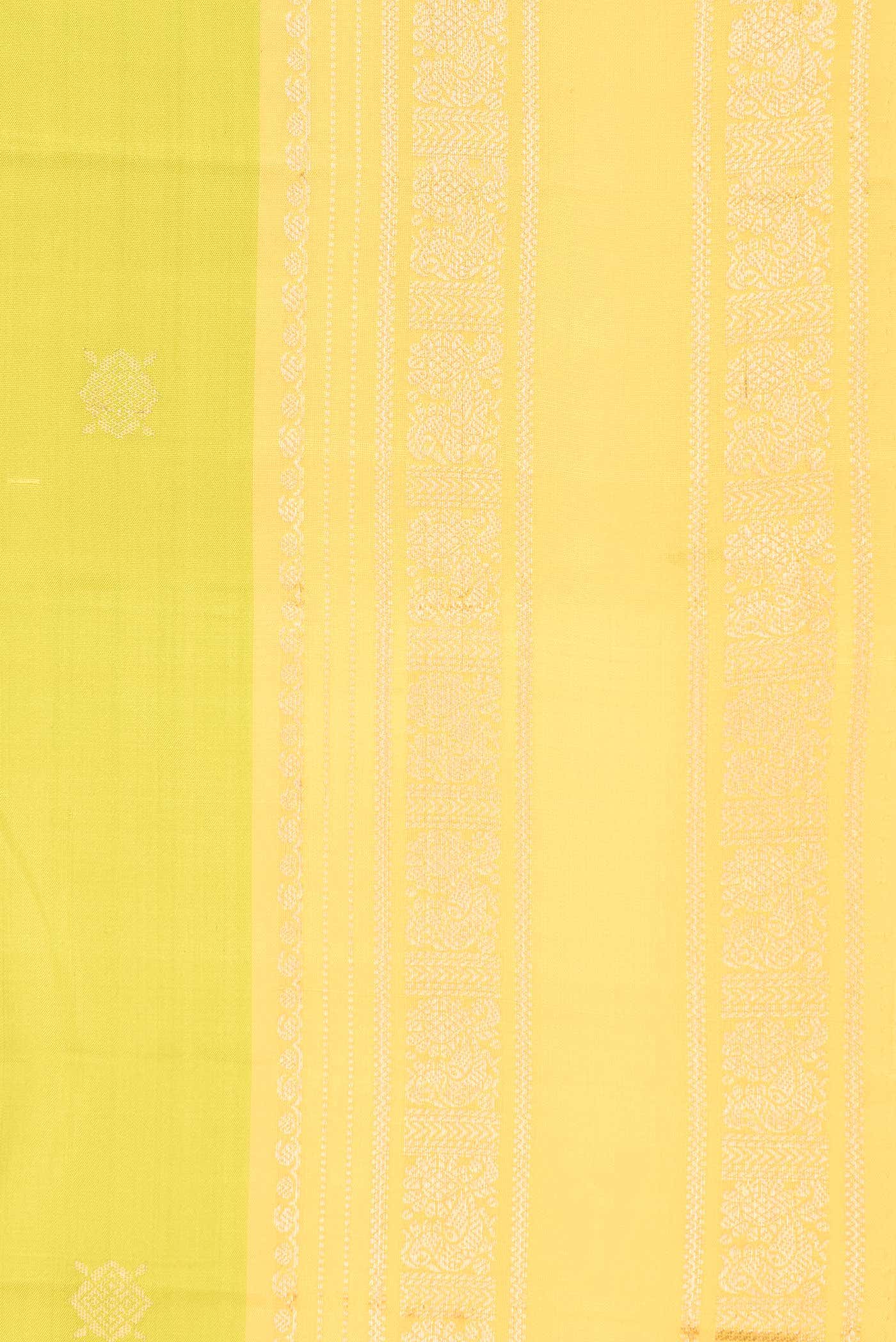 Parrot Green Dual Tone Kanchipuram Silk Saree