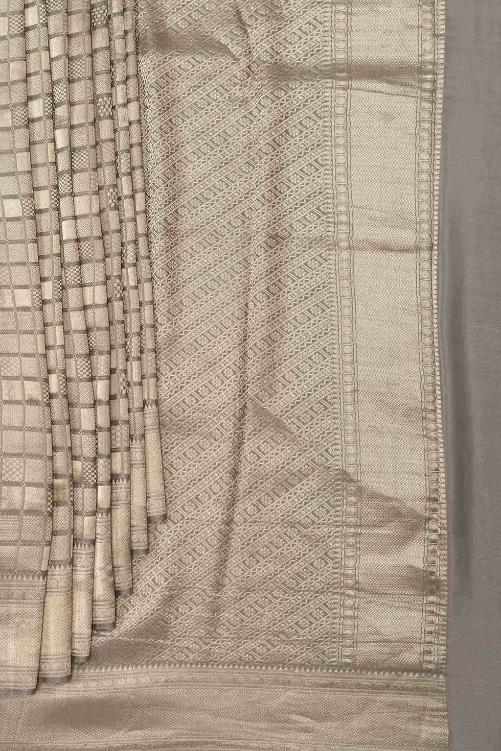 Grey Dual Tone Mysore Georgette Saree