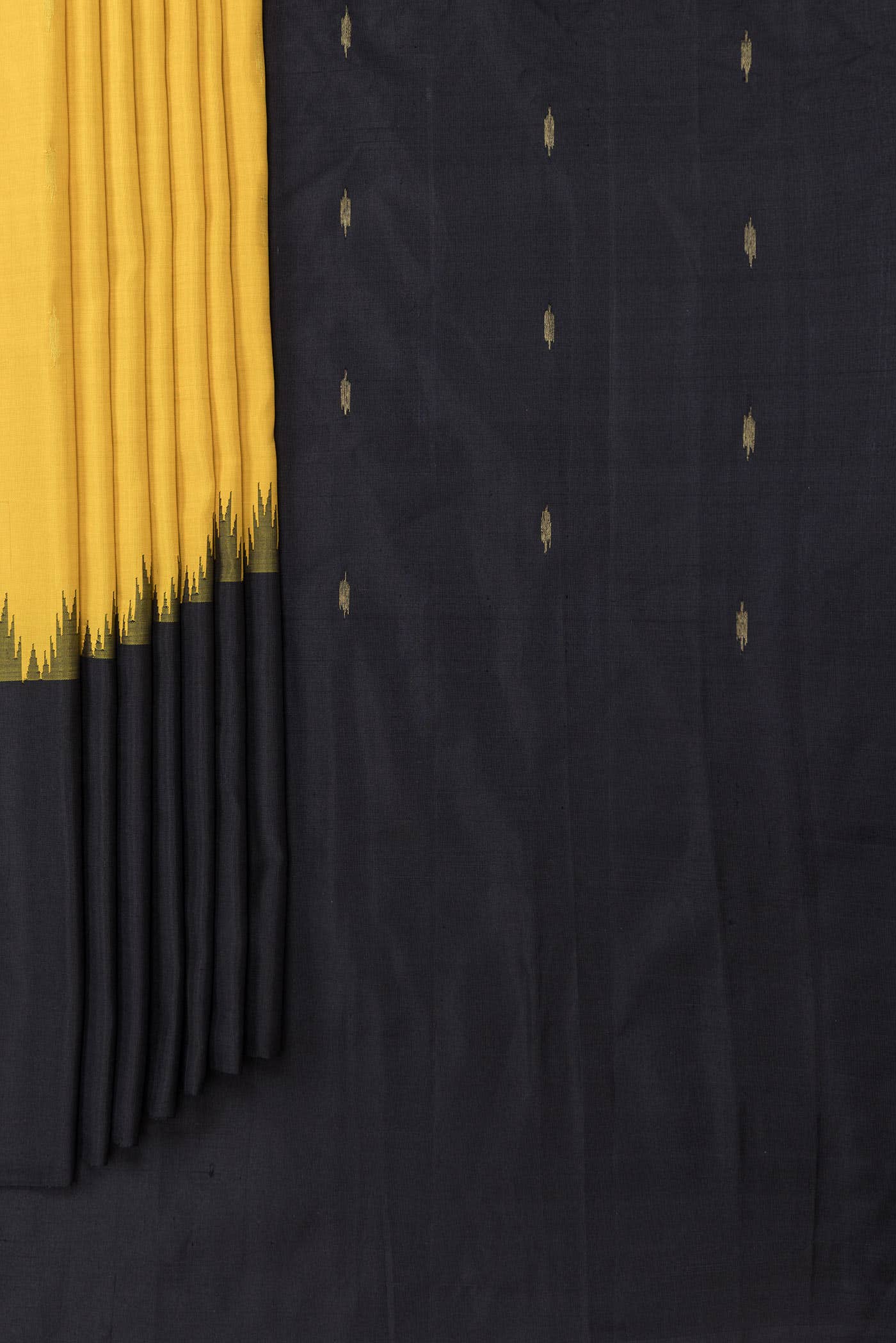Yellow Dual Tone Gadwal Silk Saree