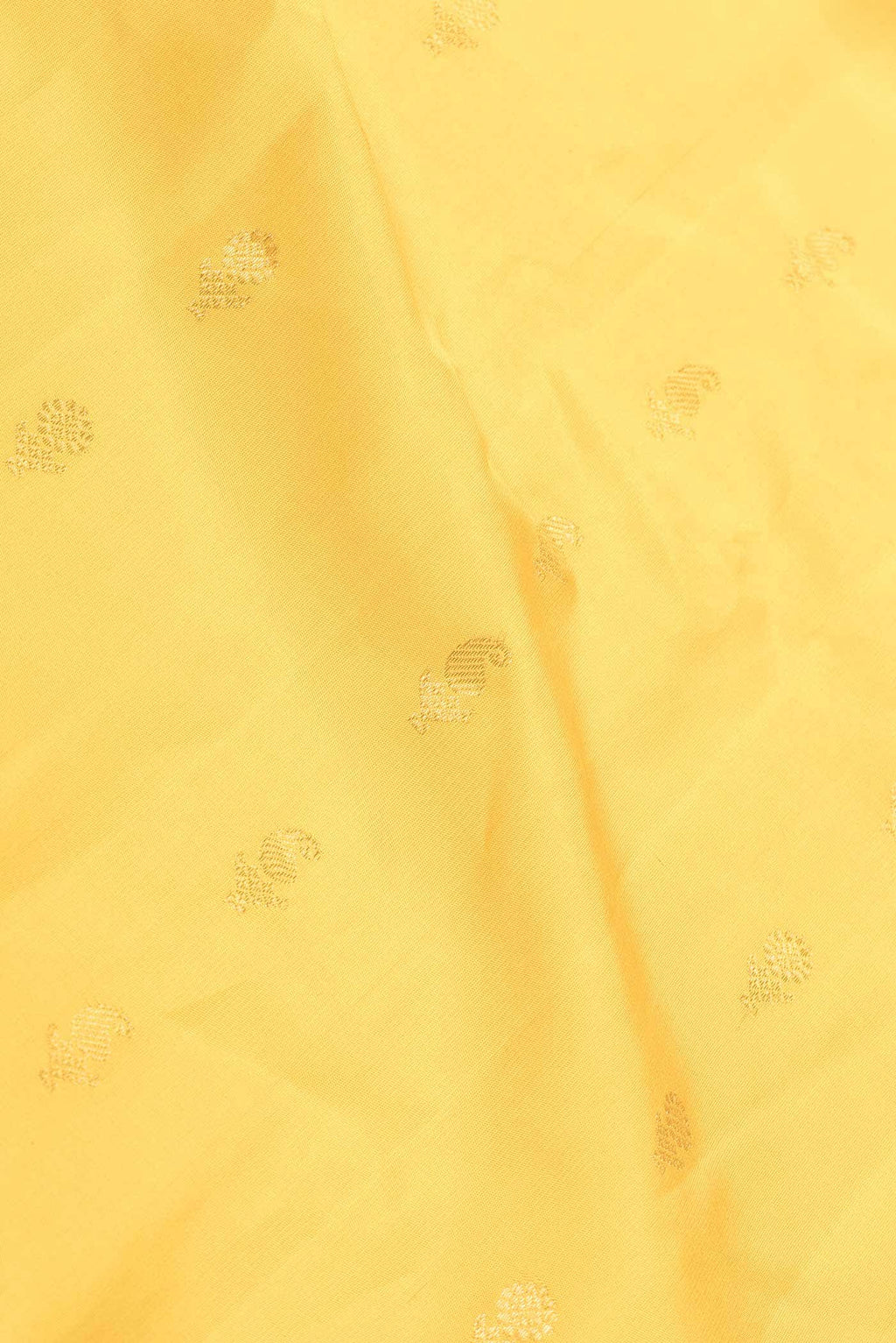 Yellow Dual Tone Gadwal Silk Saree