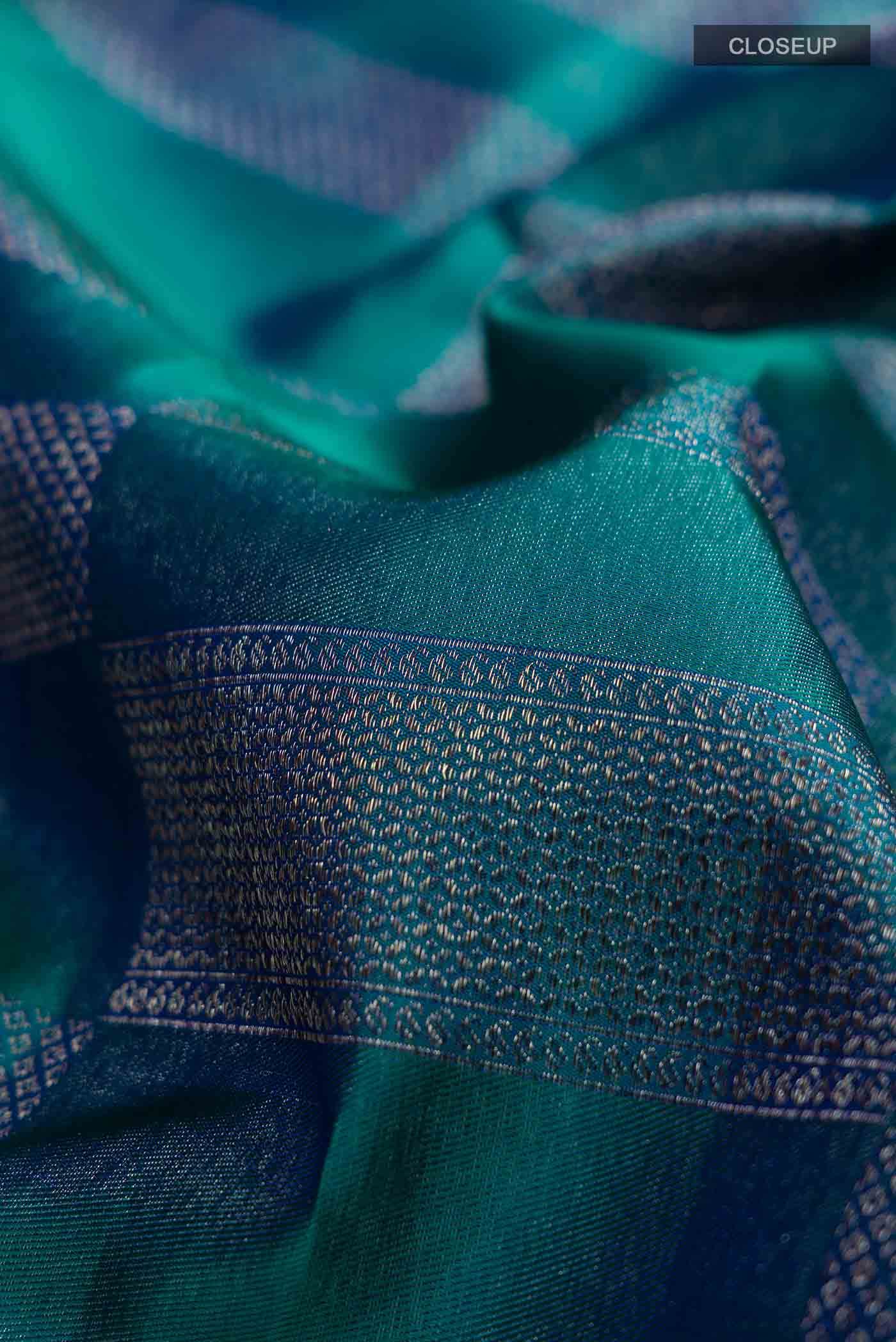 Blue And Green Dual Tone Kanchipuram Silk Saree