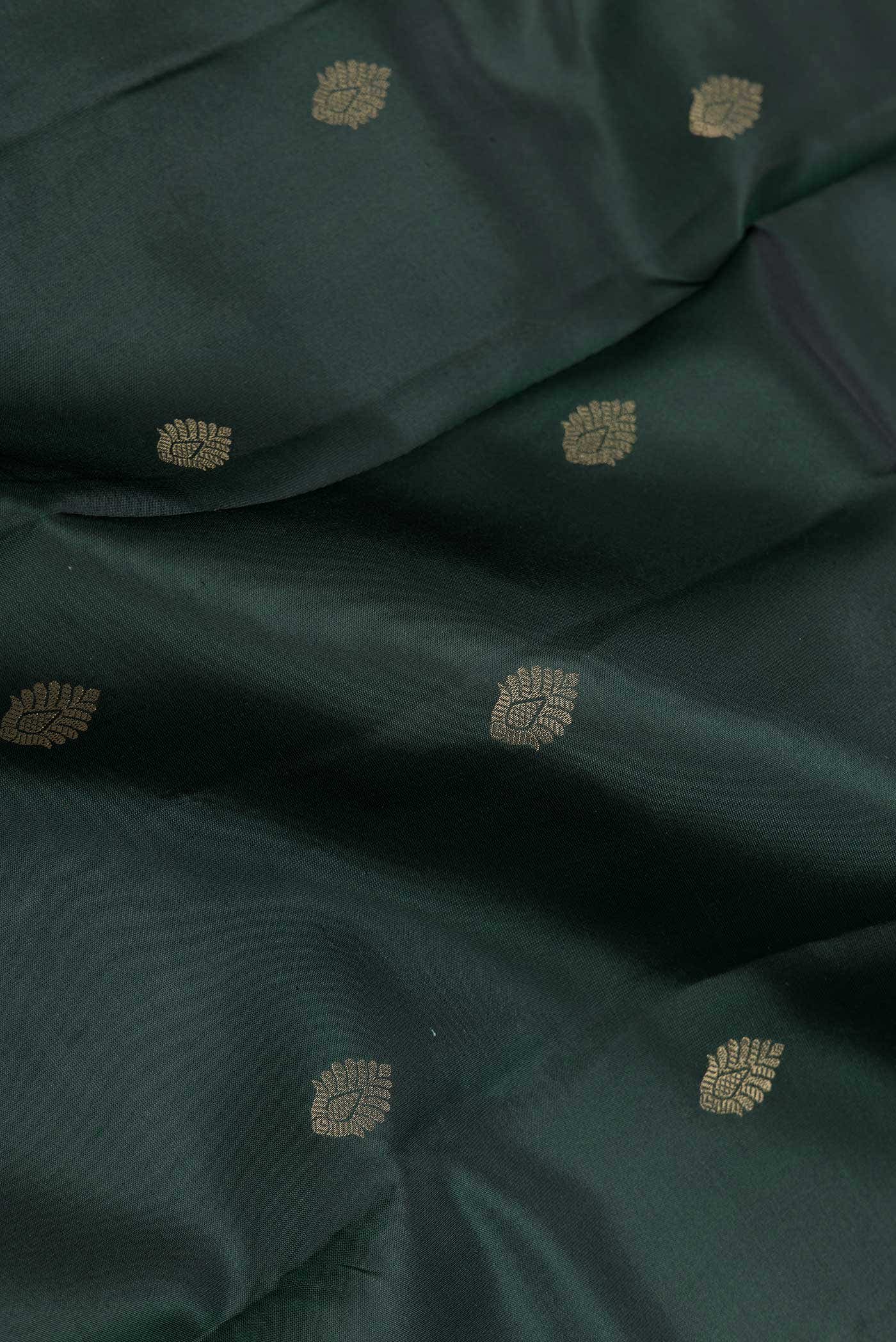 Bottle Green Dual Tone Kanchipuram Silk Saree