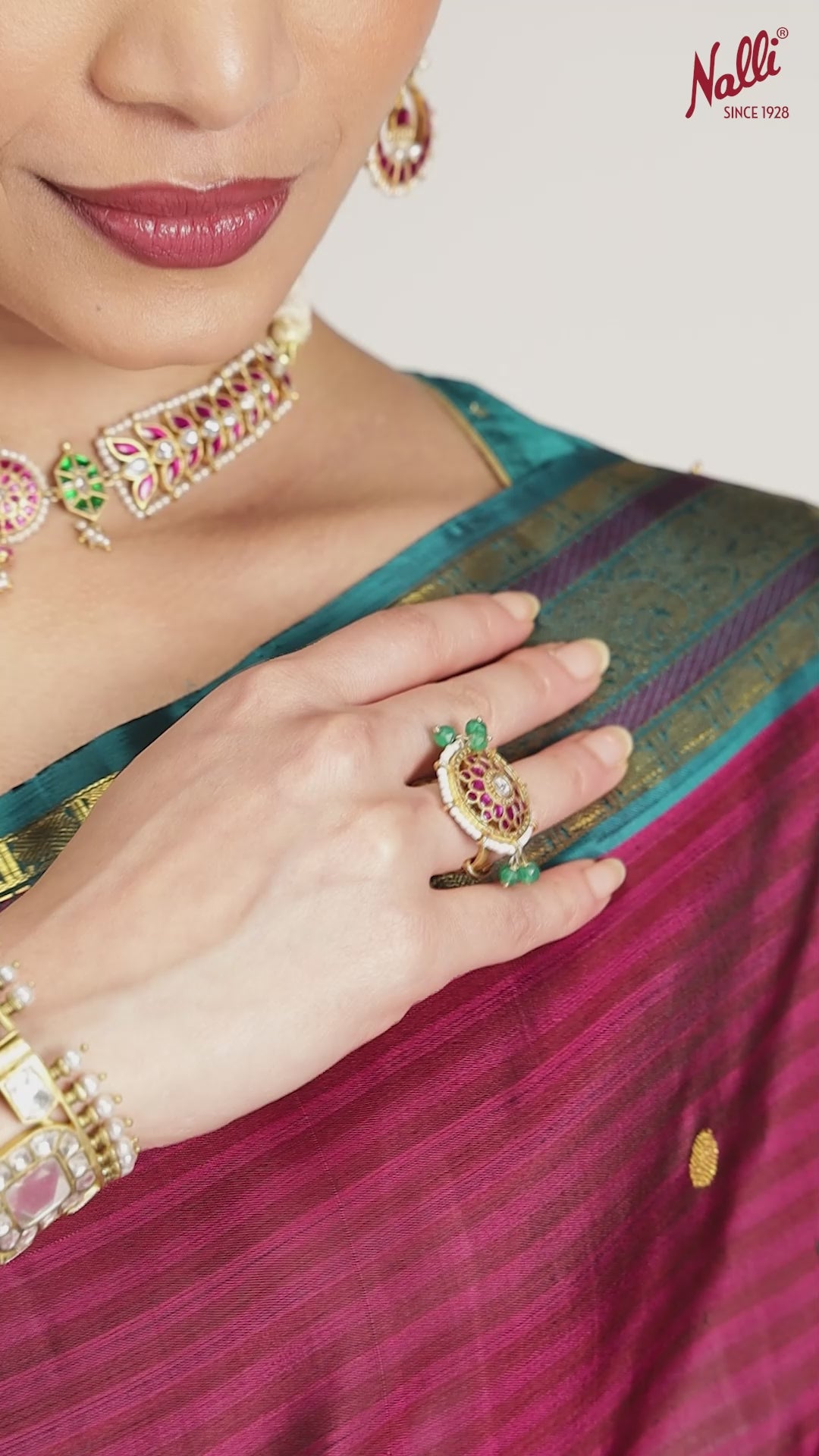 Aaradhya-Pink with Maroon Dual Tone Kanchipuram Silk Saree