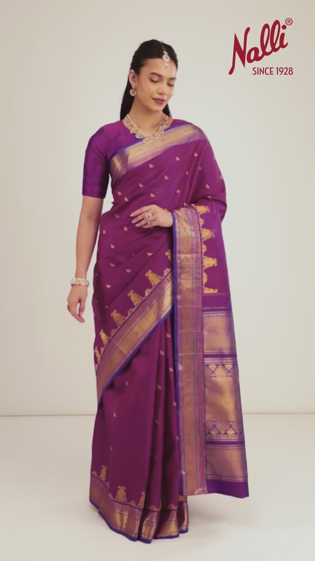 Vijaya-Pure Silk Deep Magenta Kanchipuram Saree