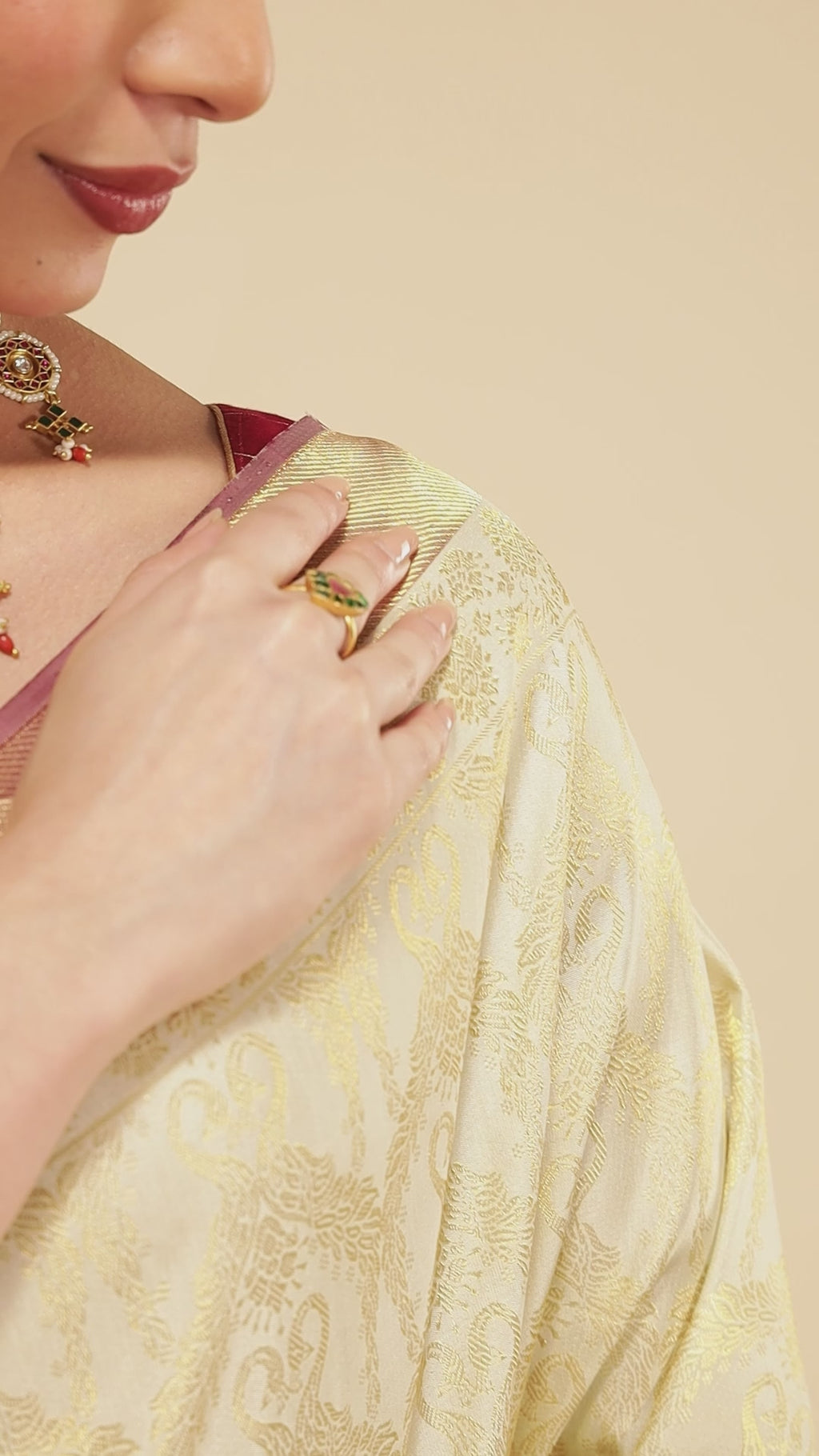 Mayilkan-Cream Kanchipuram Silk Saree