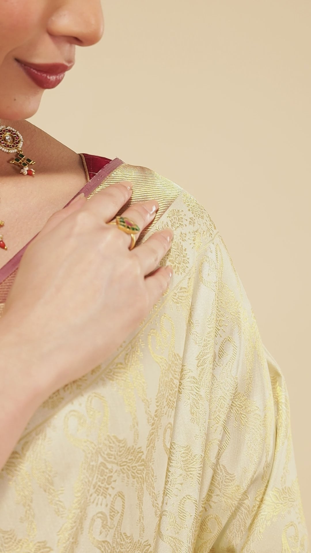 Mayilkan-Cream Kanchipuram Silk Saree