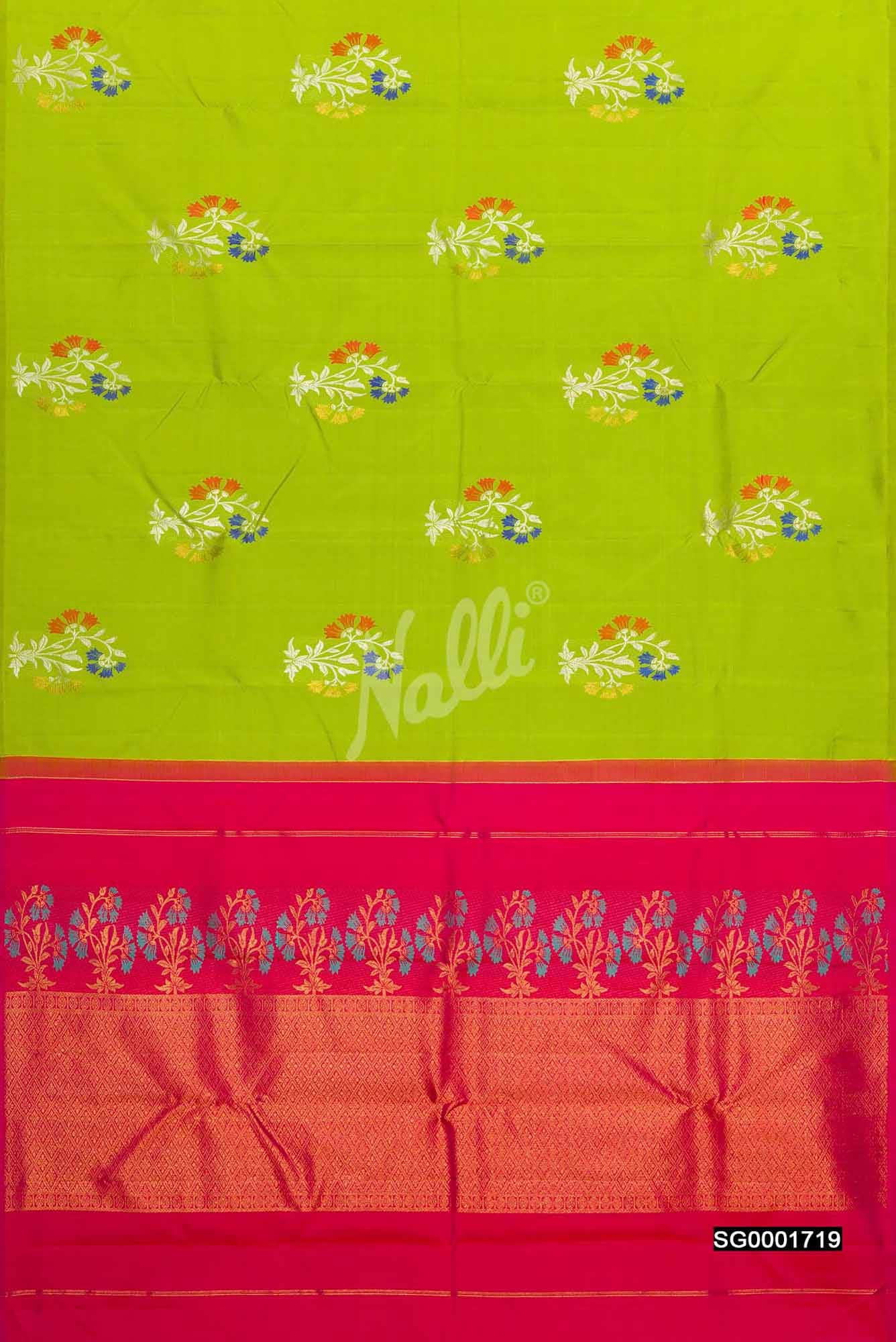 Parrot Green Kanchipuram Silk Saree