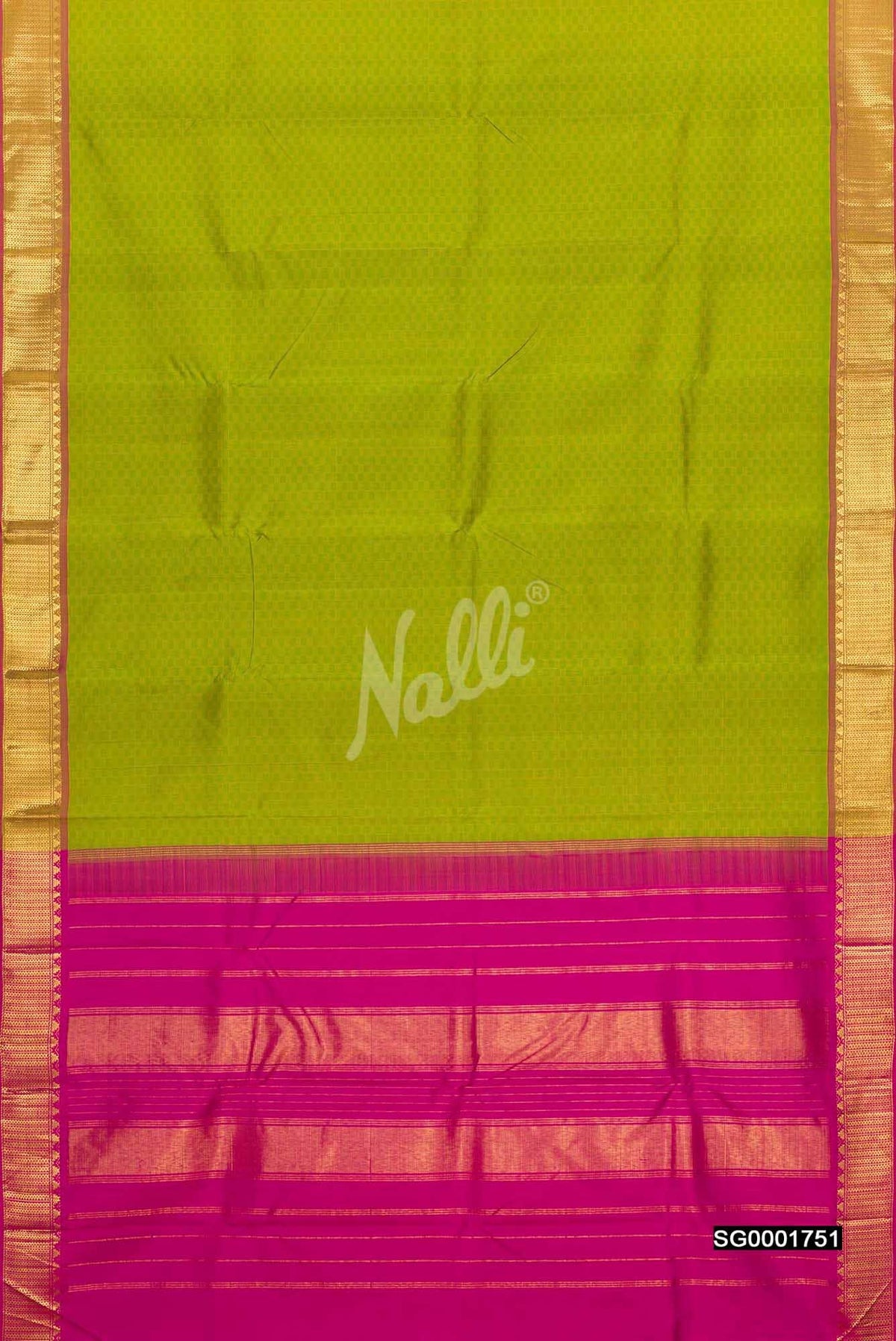 Parrot Green Kanchipuram Silk Saree