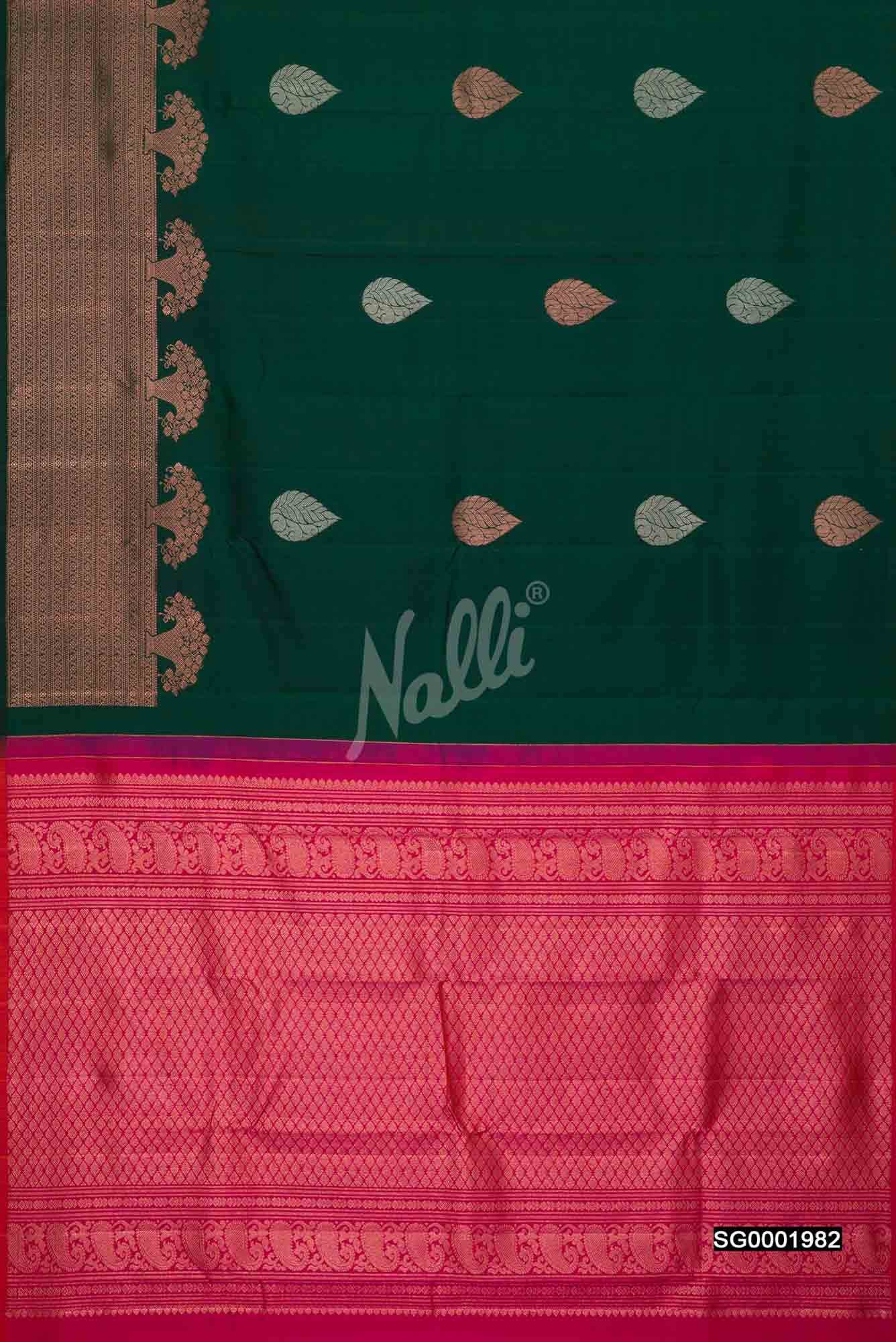 Bottle Green Kanchipuram Silk Saree