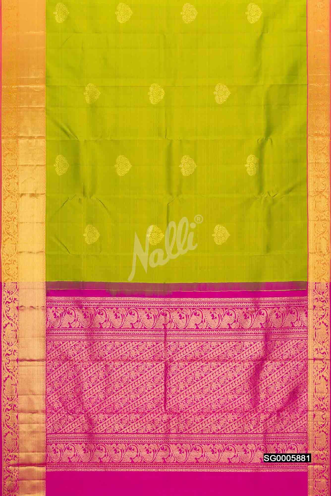 Parrot Green Kanchipuram Silk Saree