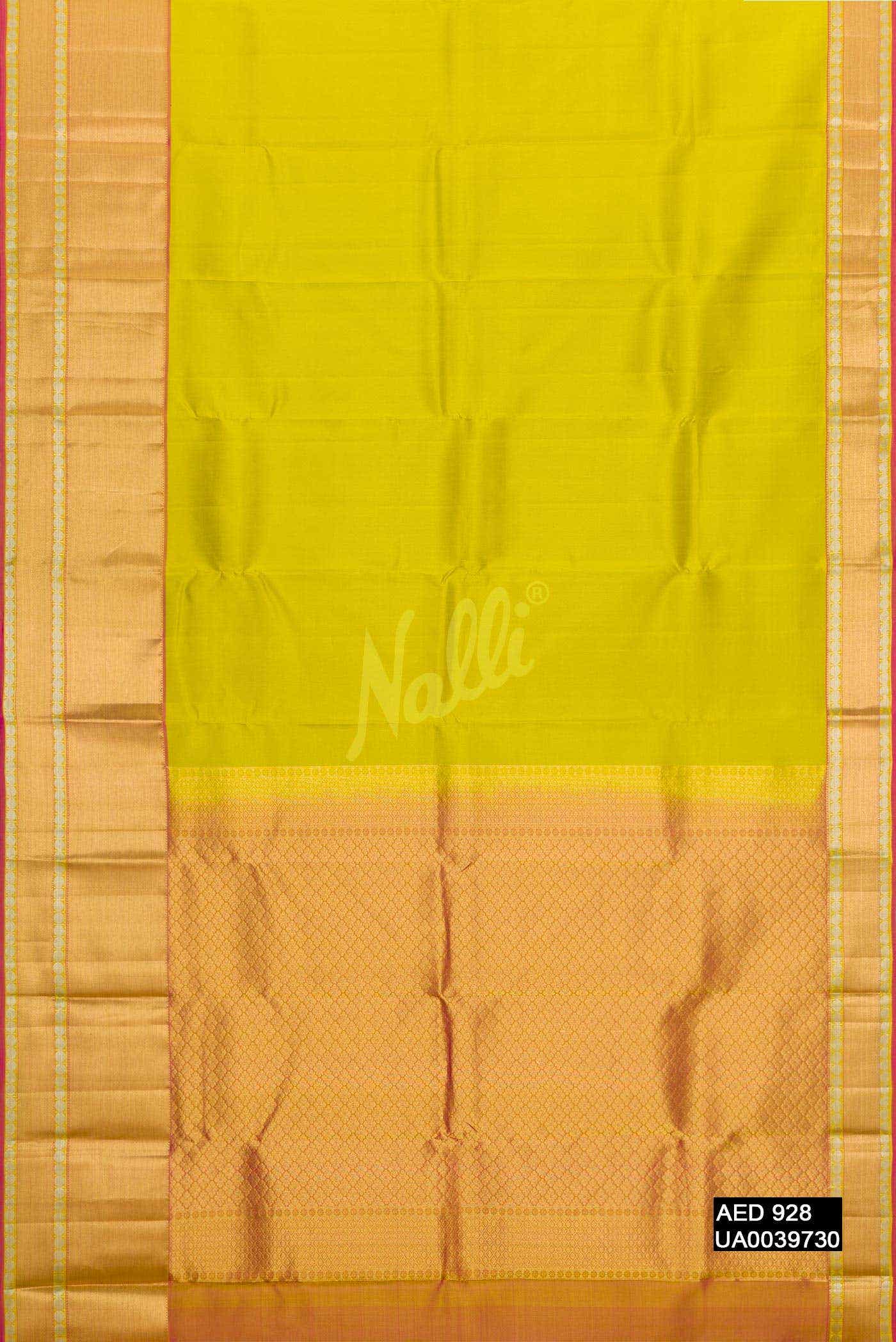 Parrot Green Kanchipuram Silk Saree