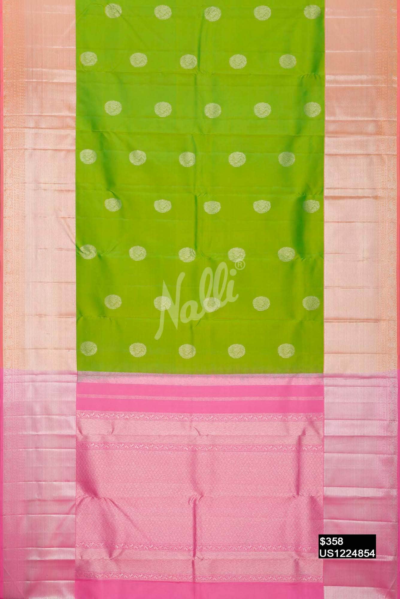 Parrot Green Kanchipuram Silk Saree