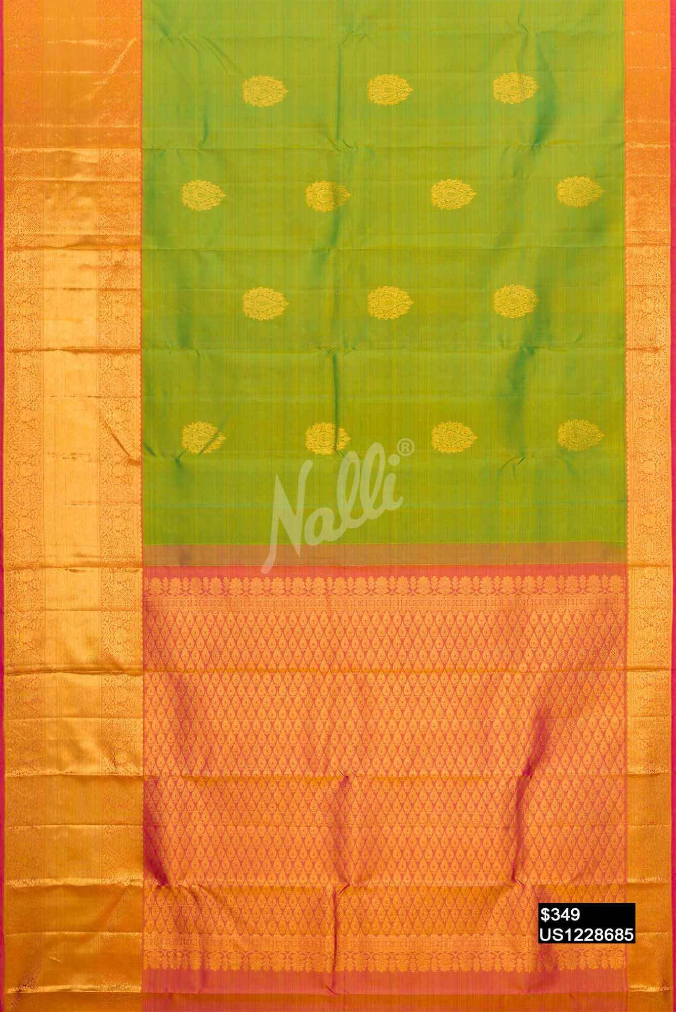 Parrot Green Kanchipuram Silk Saree