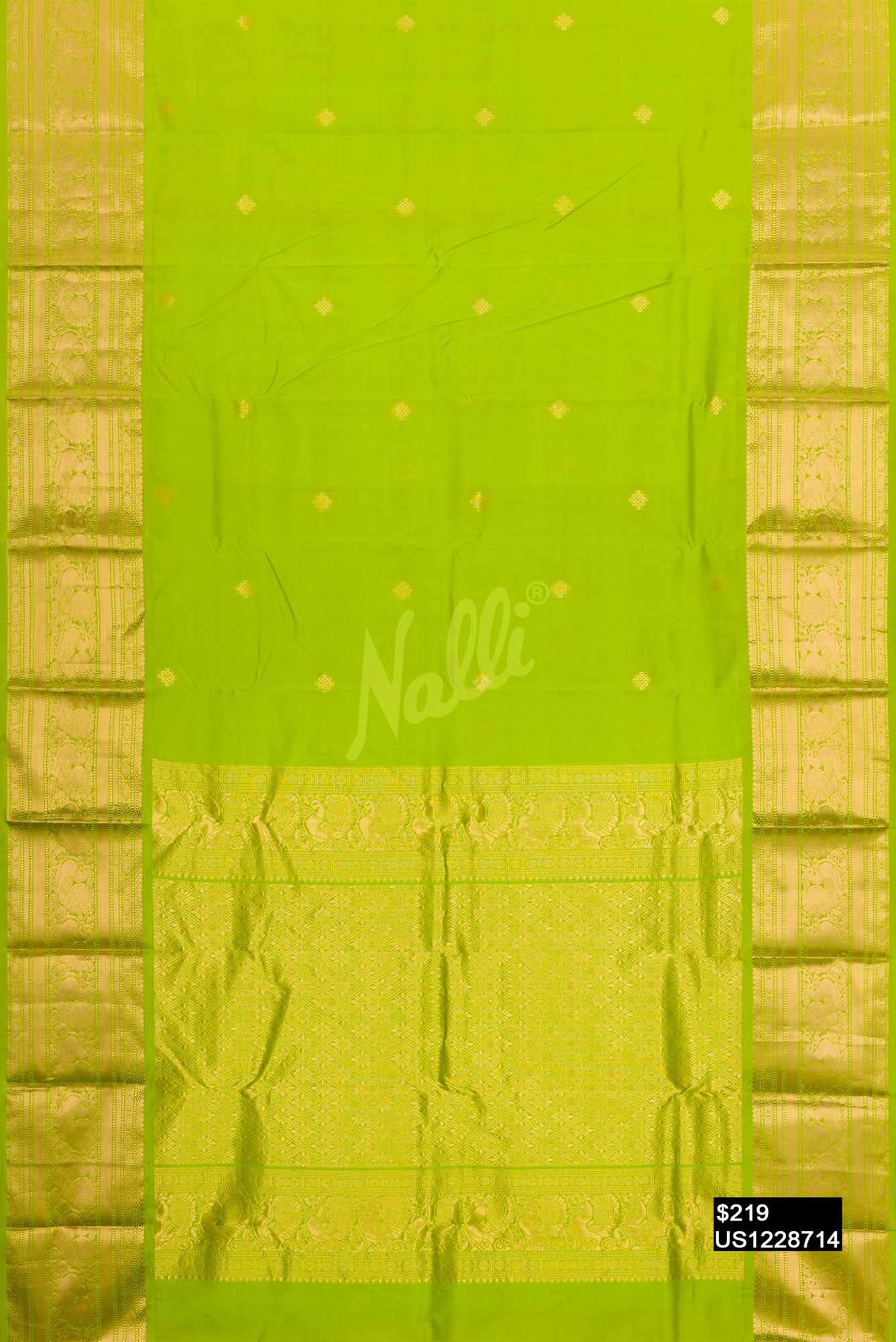 Parrot Green Kanchipuram Silk Saree